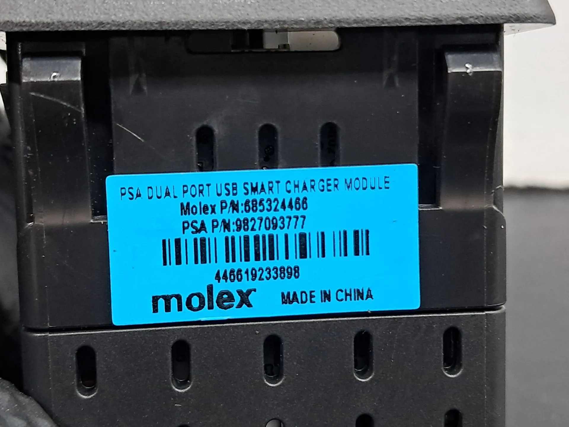 Módulo USB / AUX / IPOD PEUGEOT 508 II Imagem-2