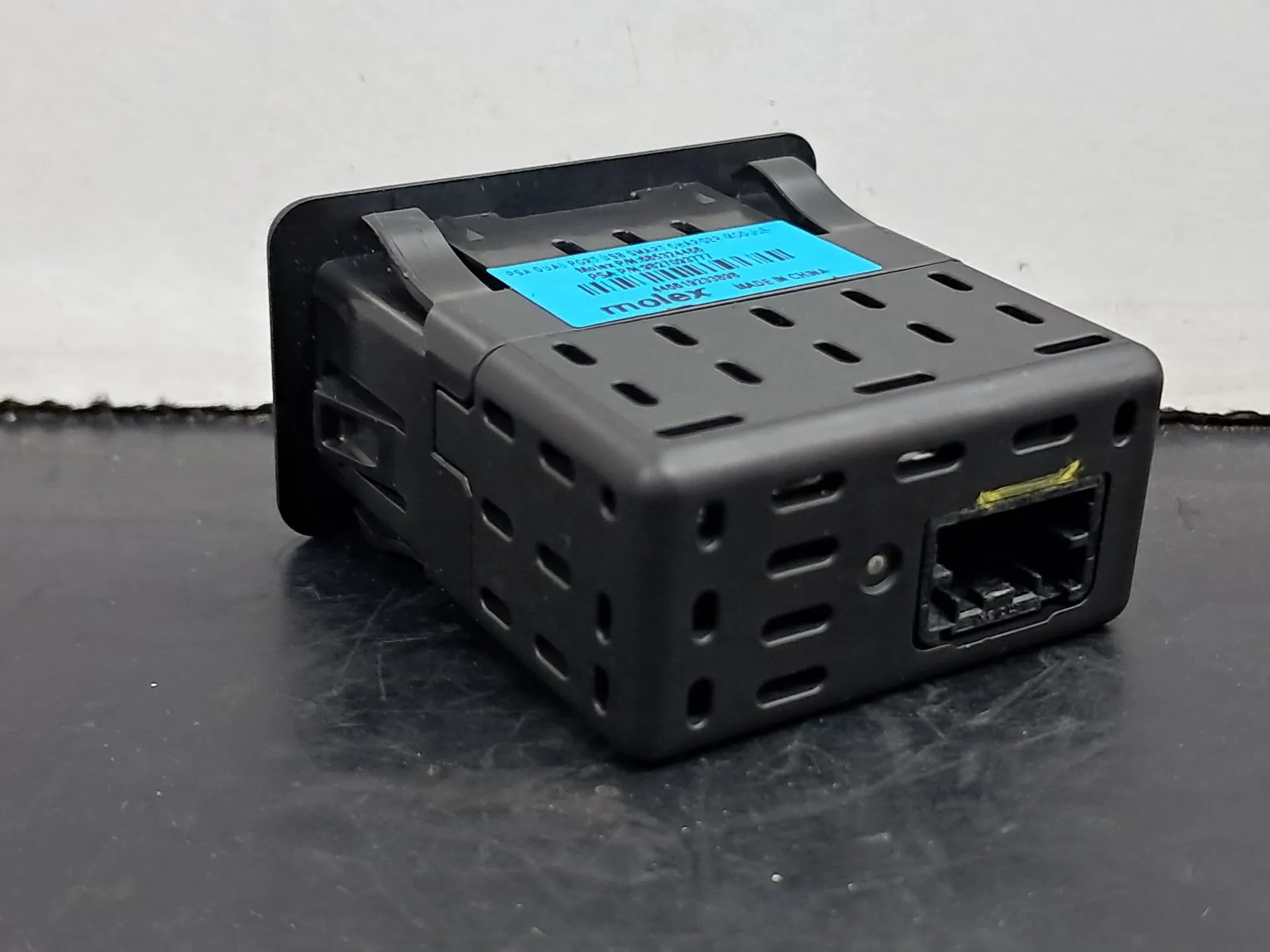 Módulo USB / AUX / IPOD PEUGEOT 508 II Imagem-1