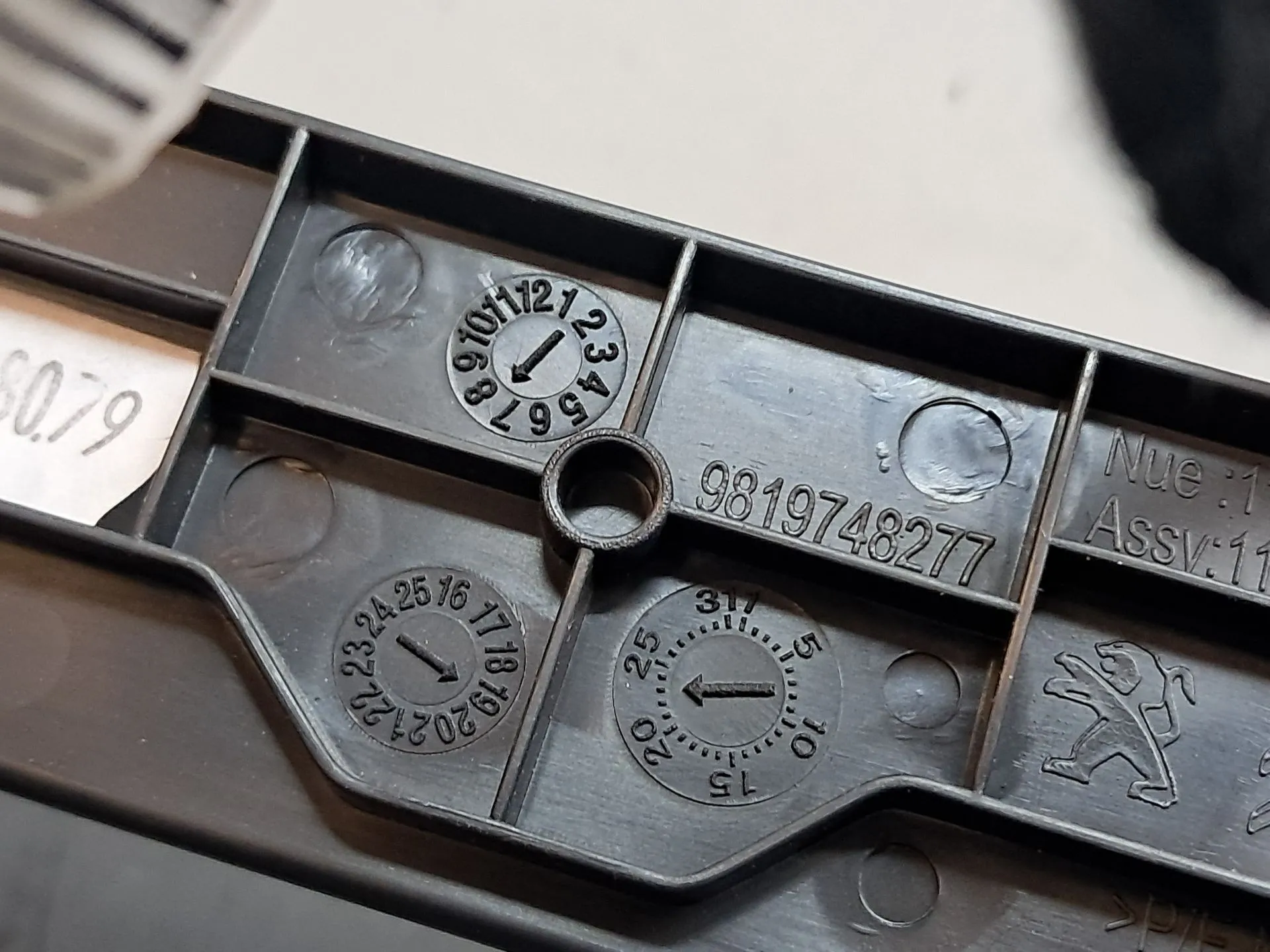 Módulo USB / AUX / IPOD PEUGEOT 508 II Imagem-5