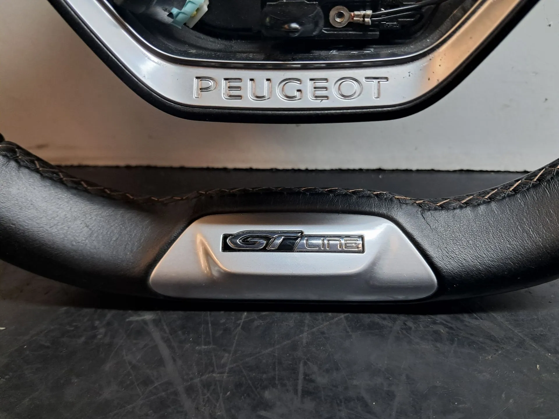 Volante PEUGEOT 508 II Imagem-1