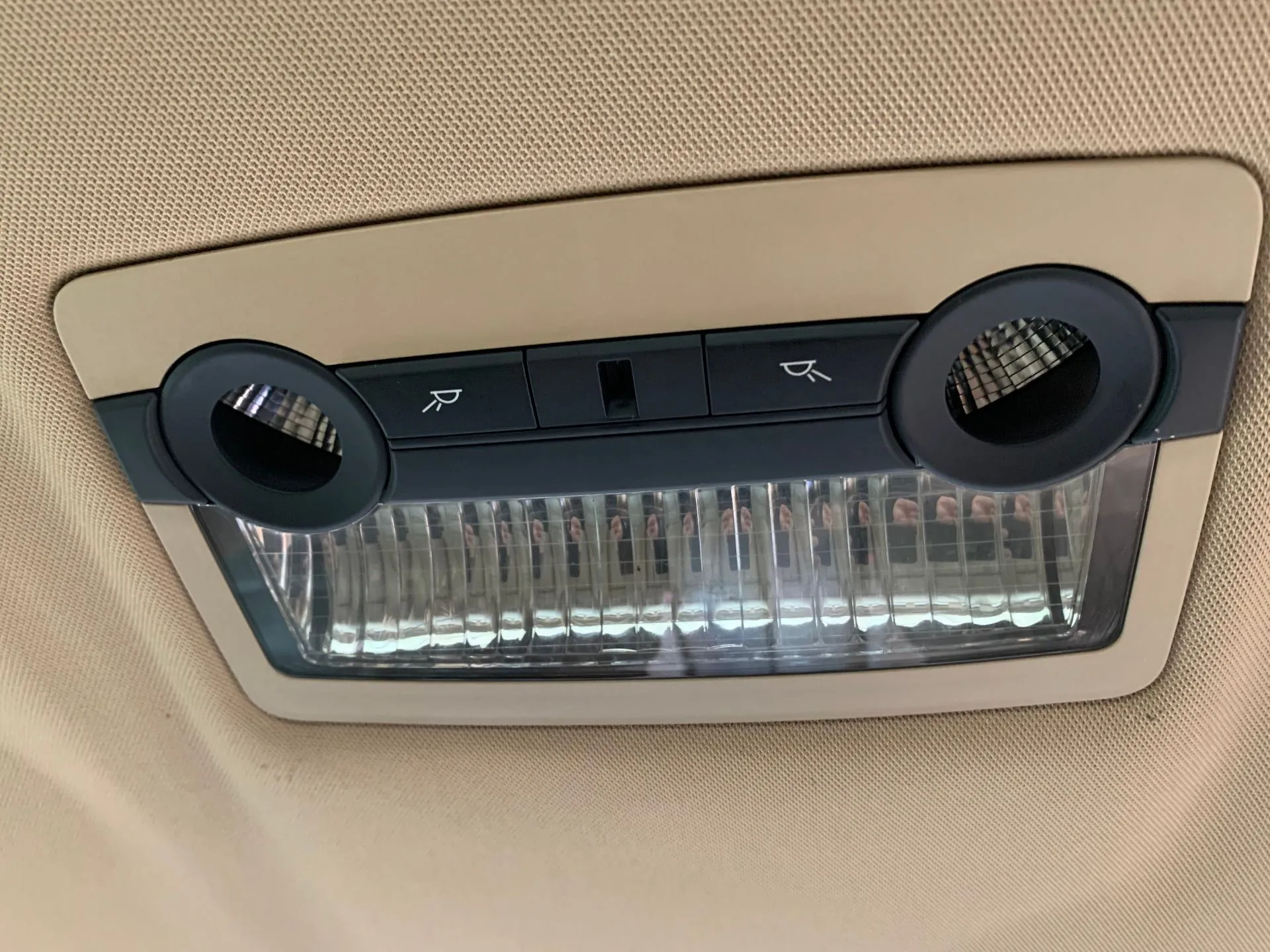 Plafonnier arrière BMW X6 (E71, E72) Imagem-1