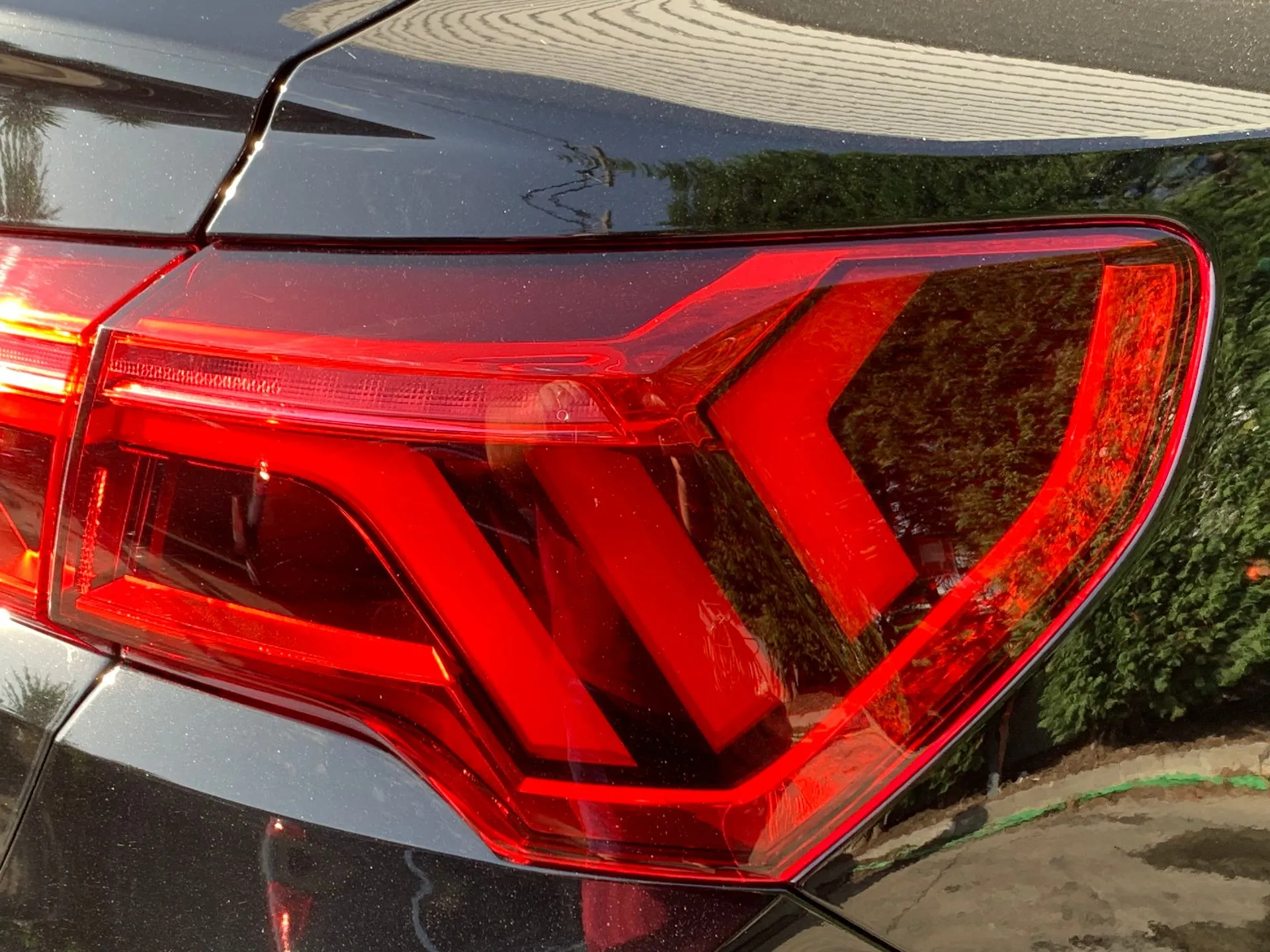 Feu arrière Droite AUDI Q3 Sportback (F3N) Imagem-1