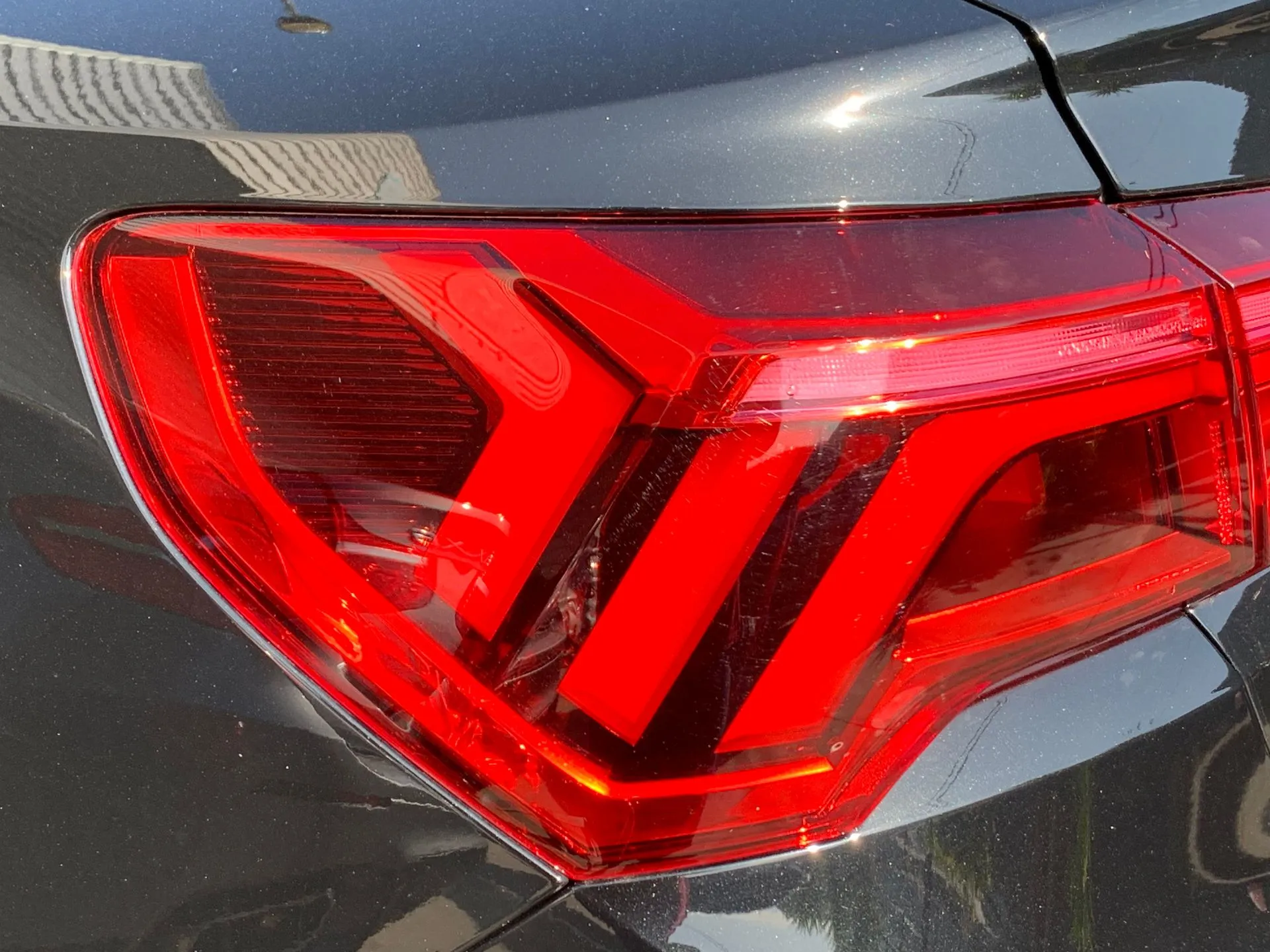 Feu arrière Gauche AUDI Q3 Sportback (F3N) Imagem-1