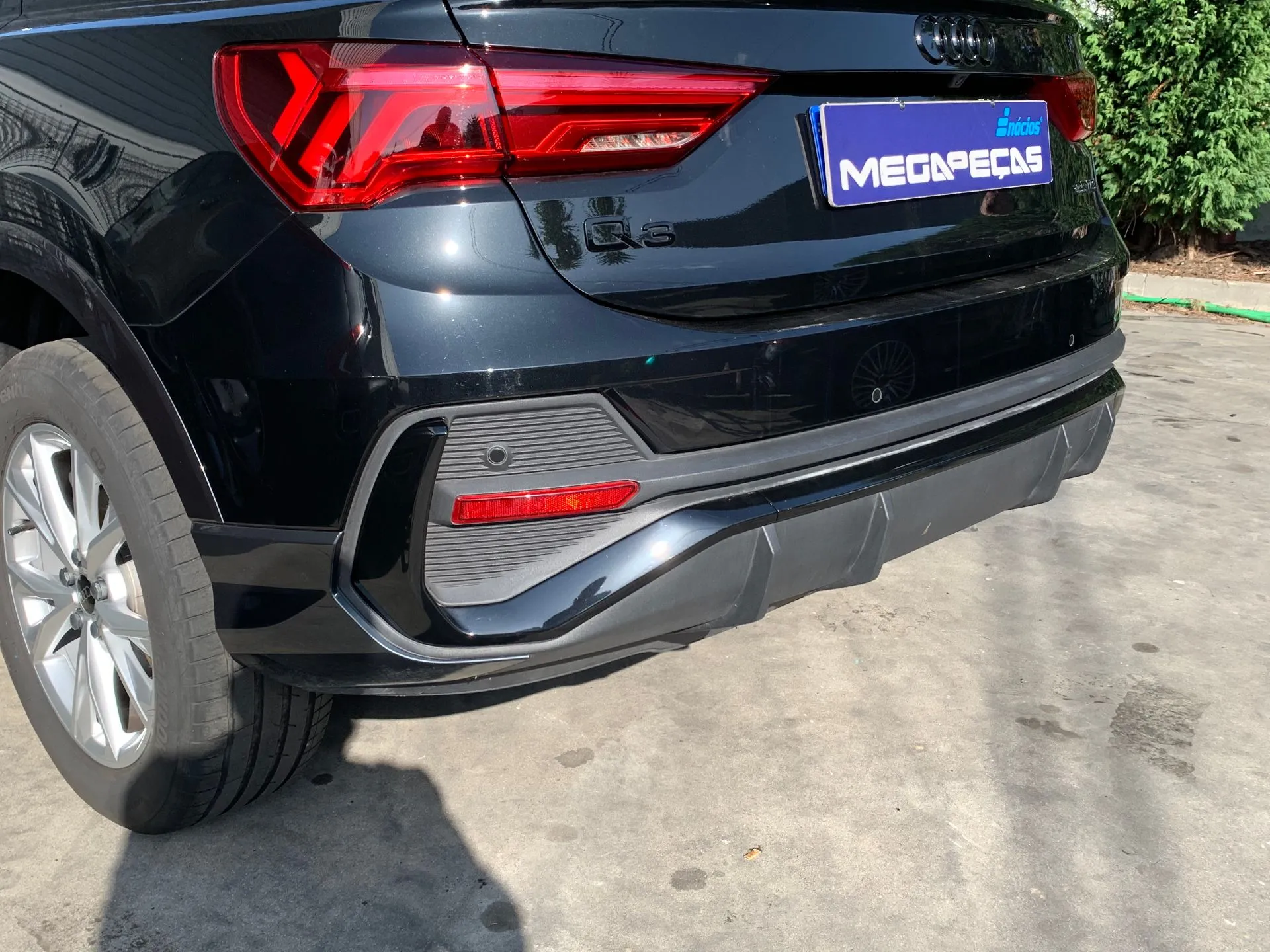 Pare-chocs arrière AUDI Q3 Sportback (F3N) Imagem-1
