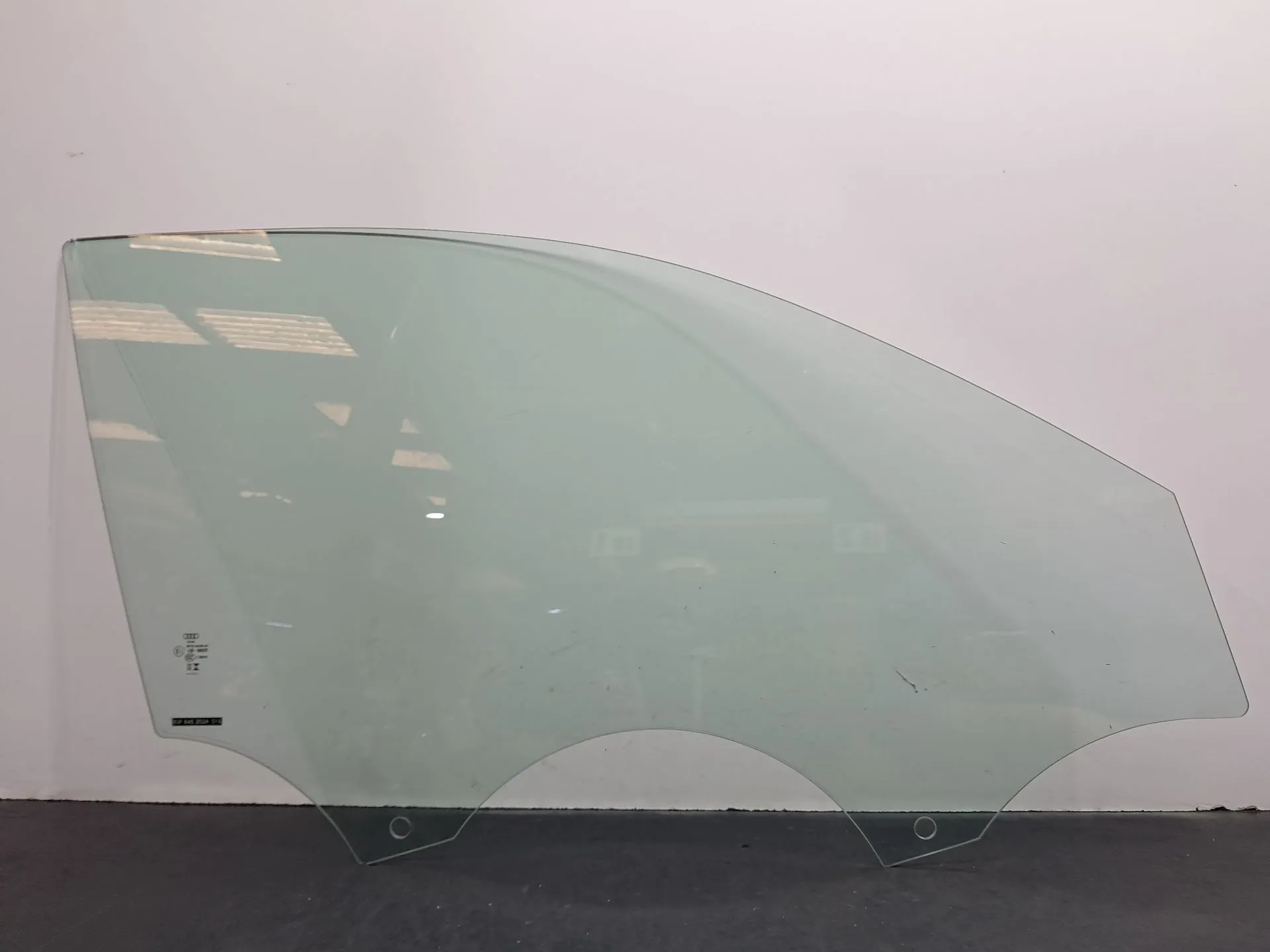 Vitre porte avant Droite AUDI Q3 Sportback (F3N)