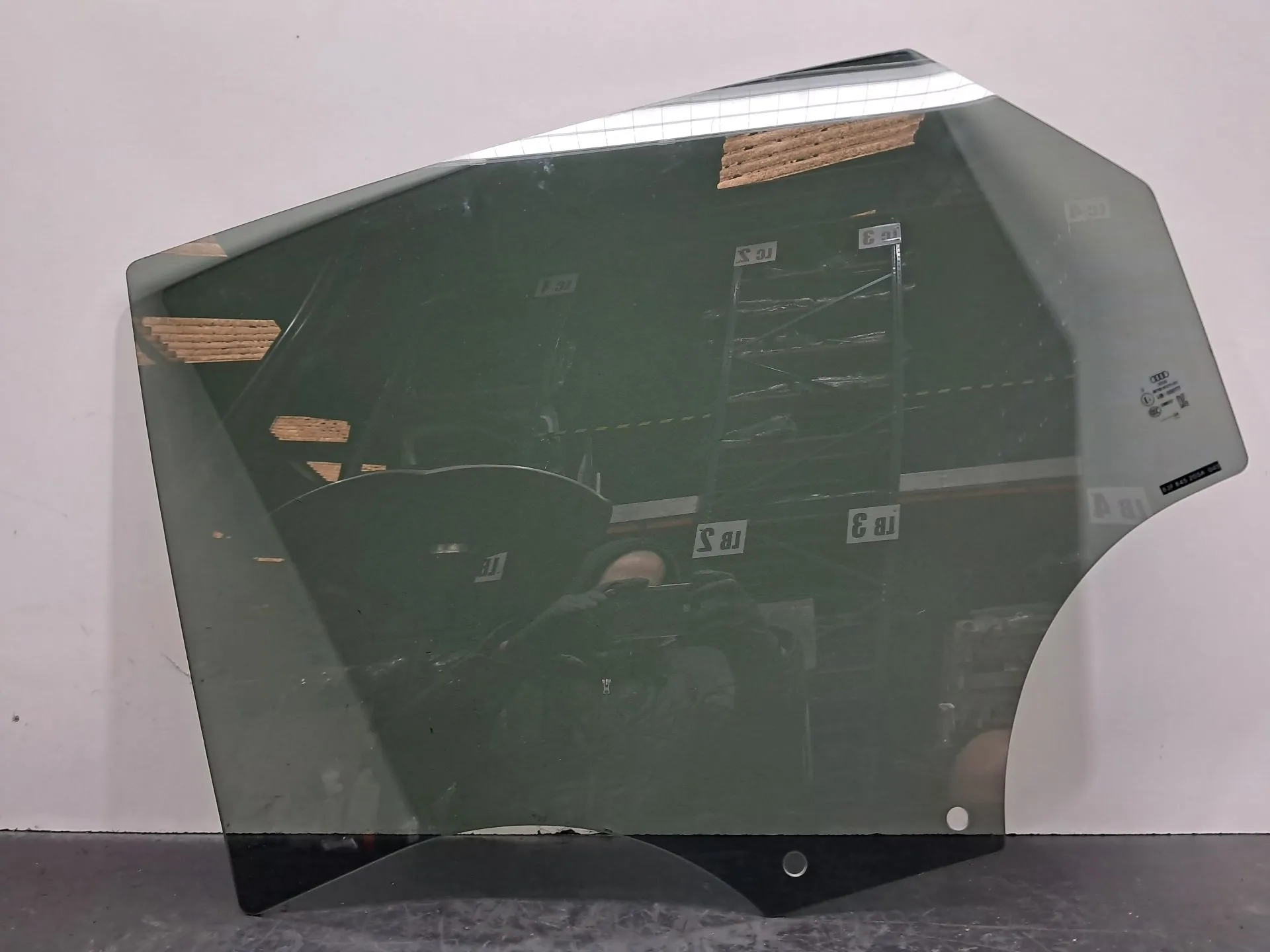 Left rear door glass AUDI Q3 Sportback (F3N)