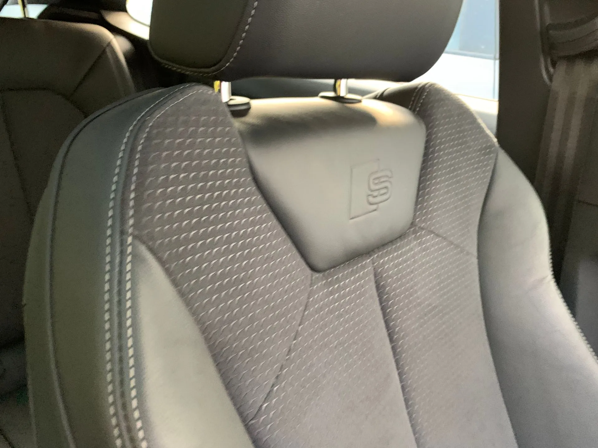 Conjunto de bancos AUDI Q3 Sportback (F3N) Imagem-2