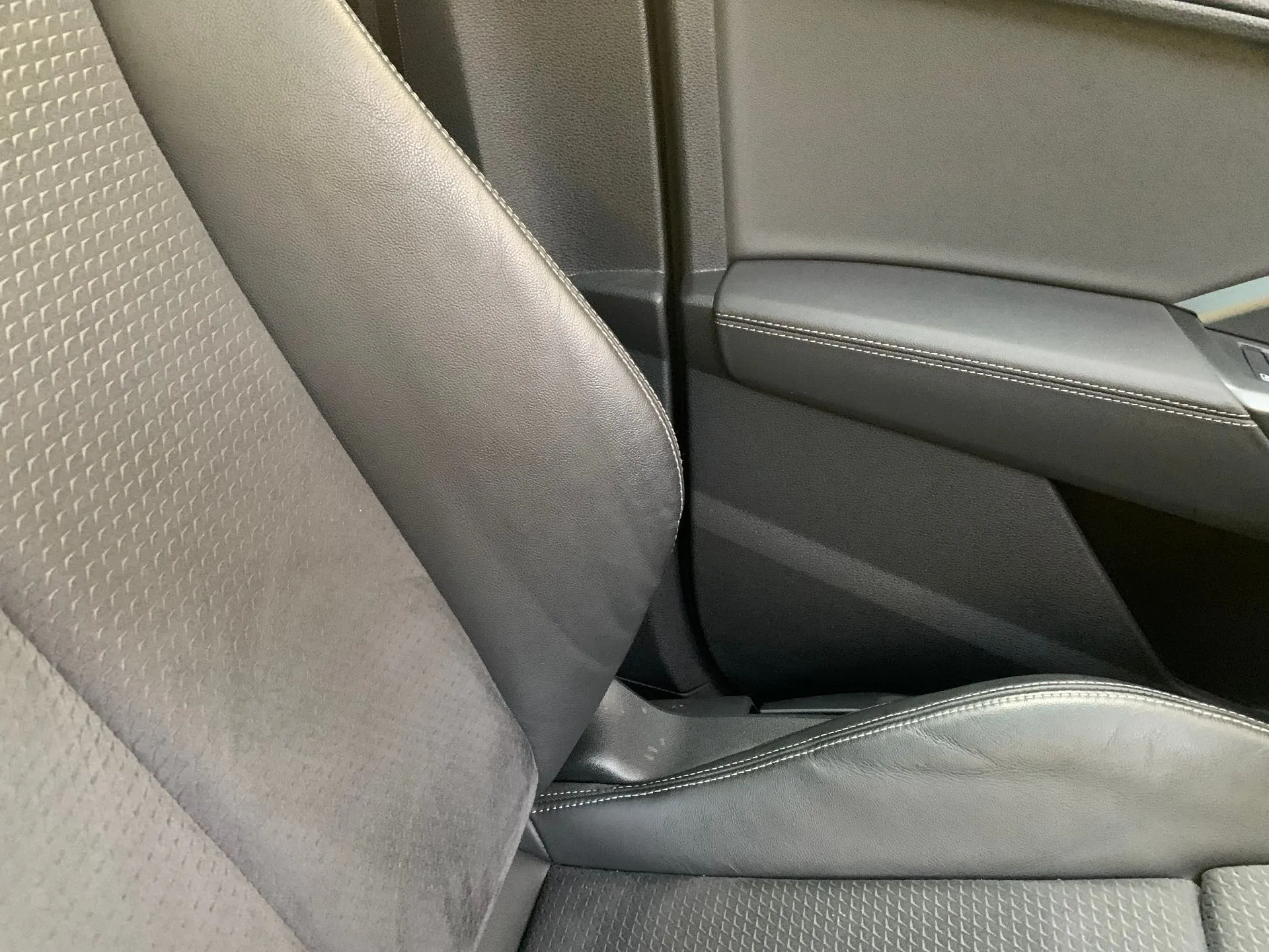 Conjunto de bancos AUDI Q3 Sportback (F3N) Imagem-5