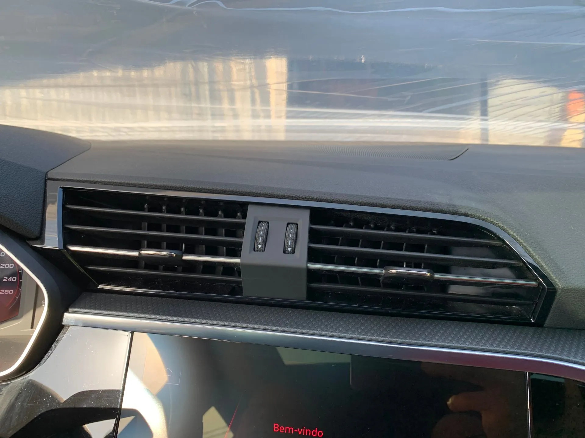 Difusor / salida de aire AUDI Q3 Sportback (F3N)