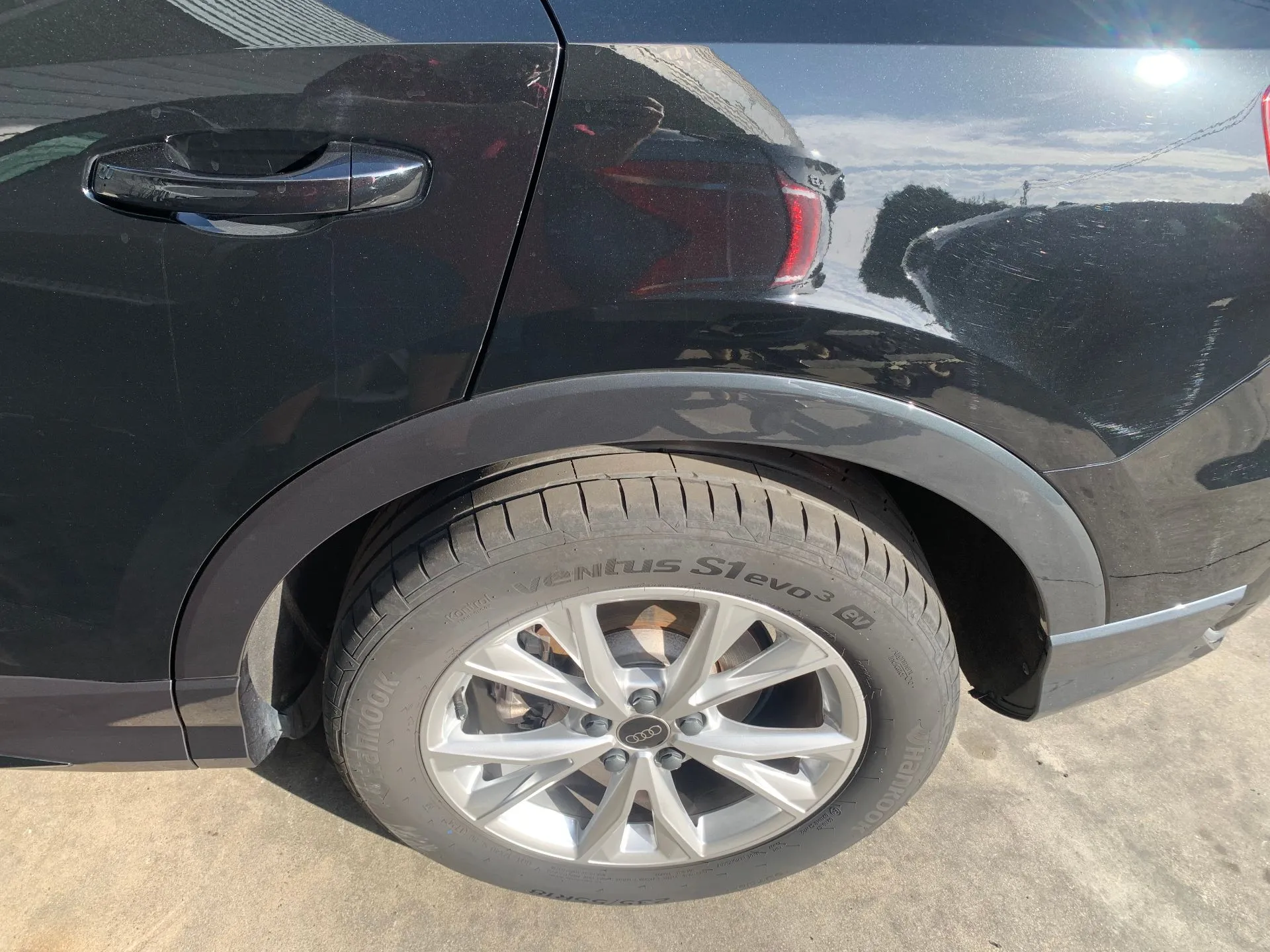 Moulure de tableau gauche AUDI Q3 Sportback (F3N)