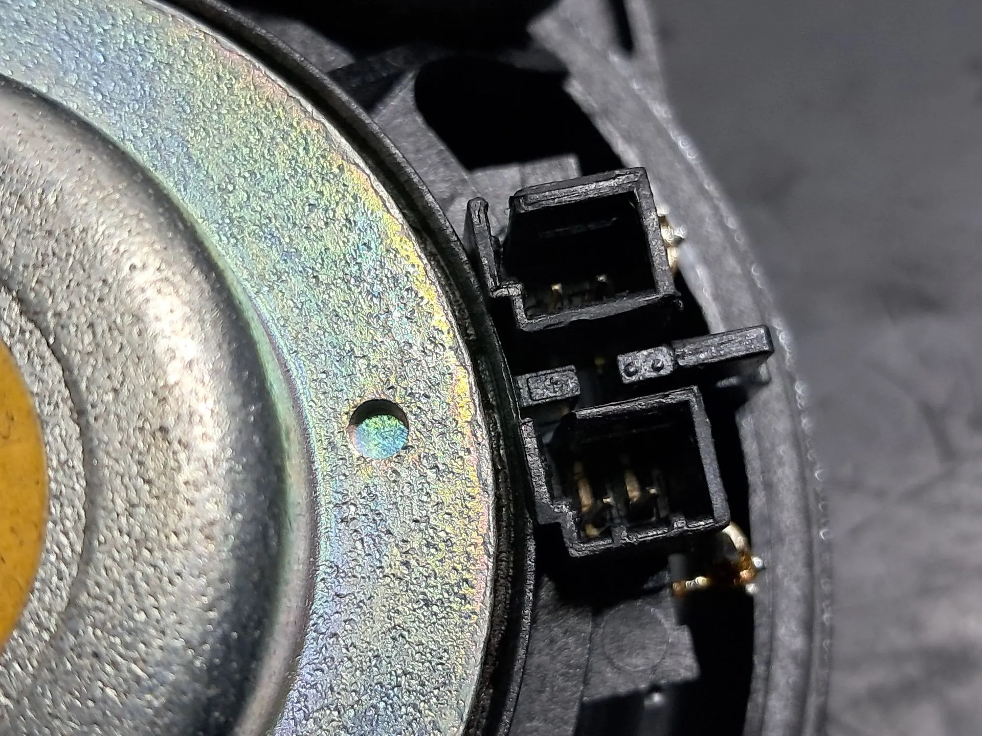 Colonne de son BMW X4 (G02, F98) Imagem-3