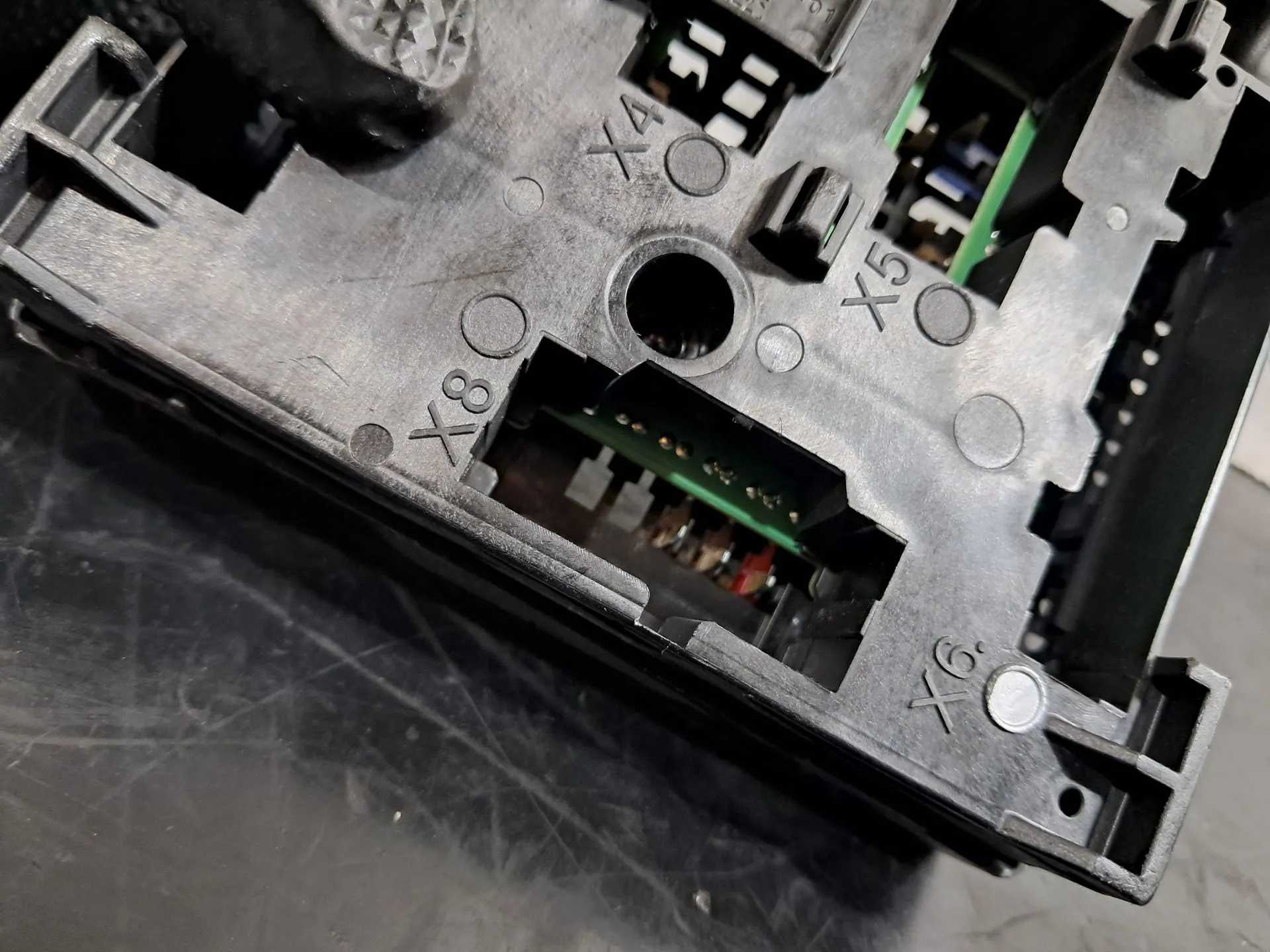 Boîte de fusibles / SAM / BSI BMW X4 (G02, F98) Imagem-7