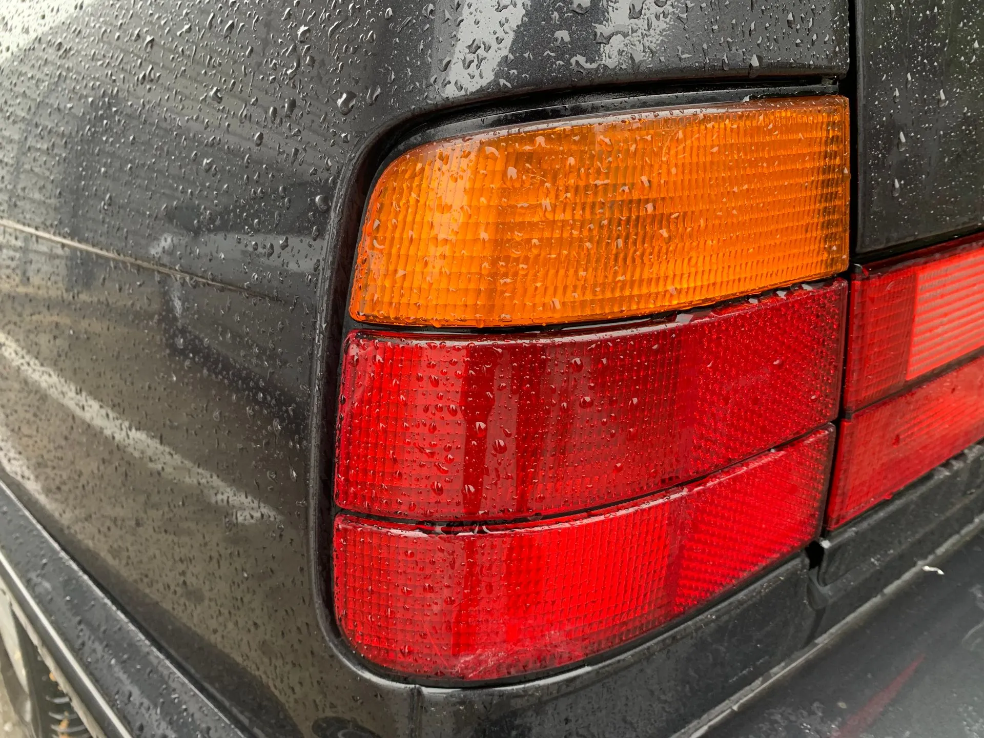 Feu arrière Gauche BMW 5 (E34) Imagem-1