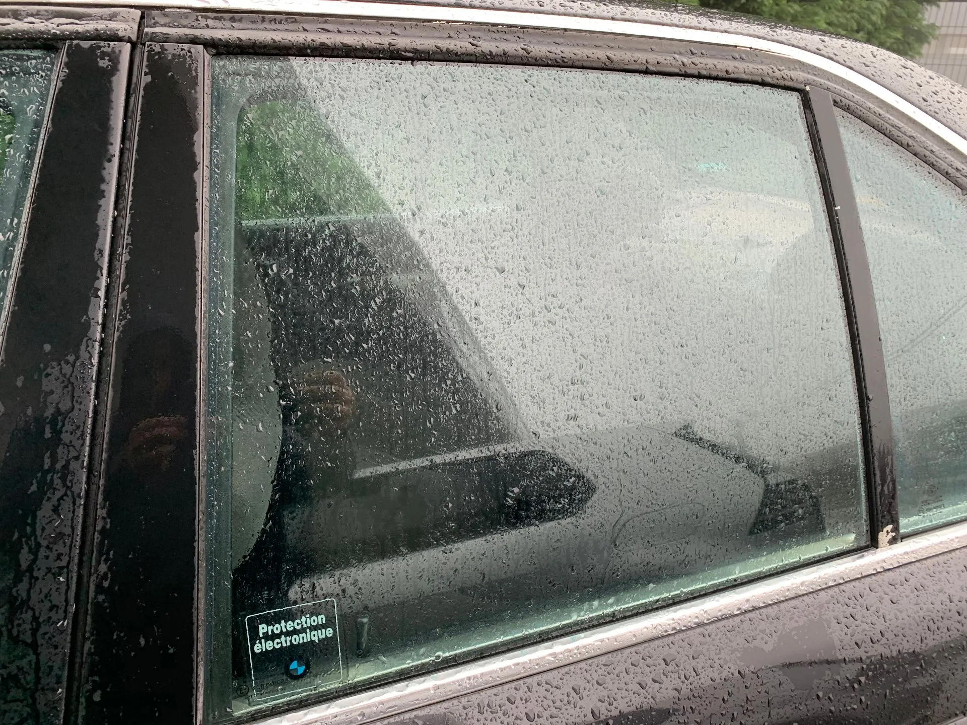 Vitre porte arrière gauche BMW 5 (E34)