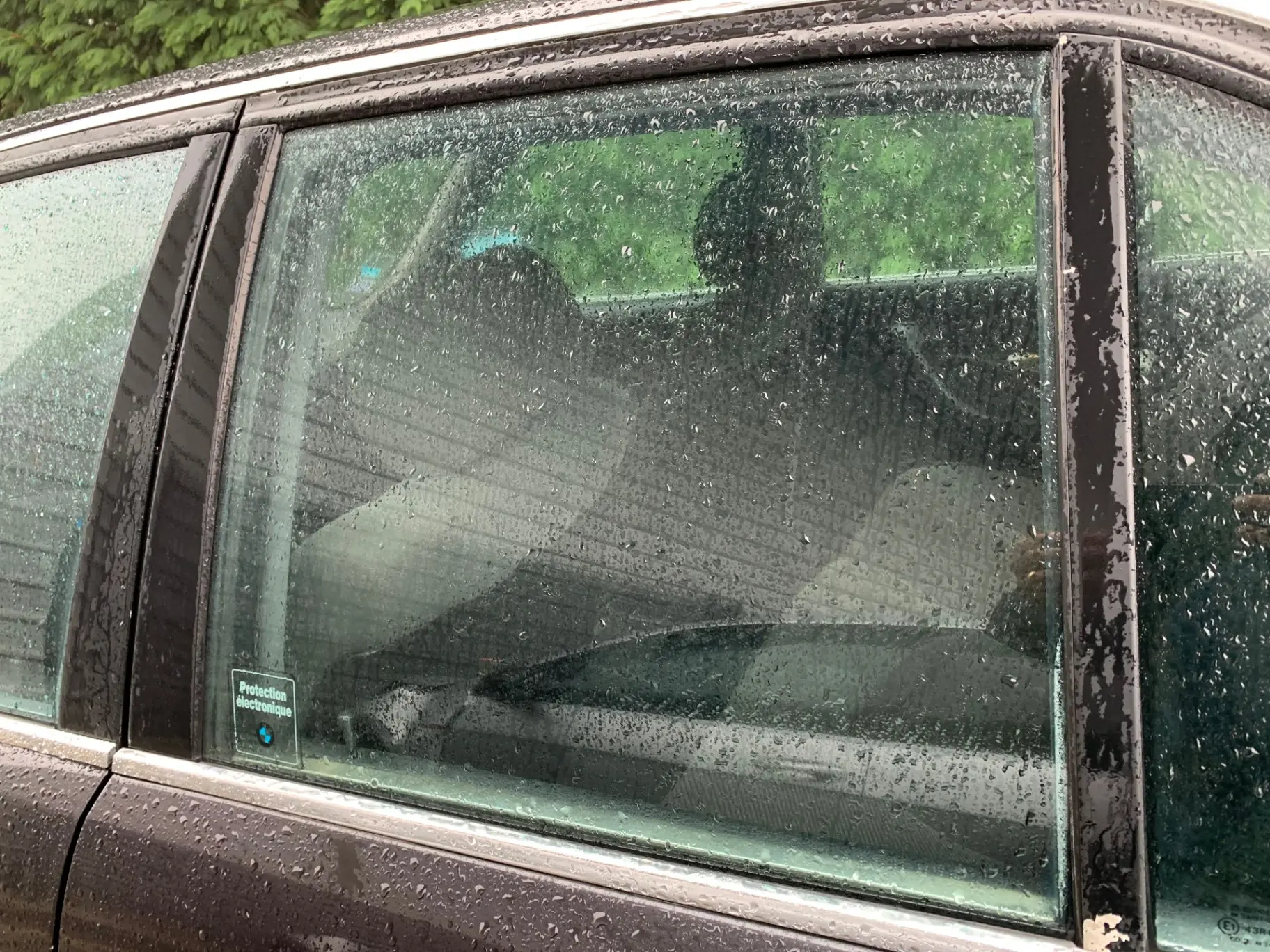 Vitre porte arrière gauche BMW 5 (E34) Imagem-1