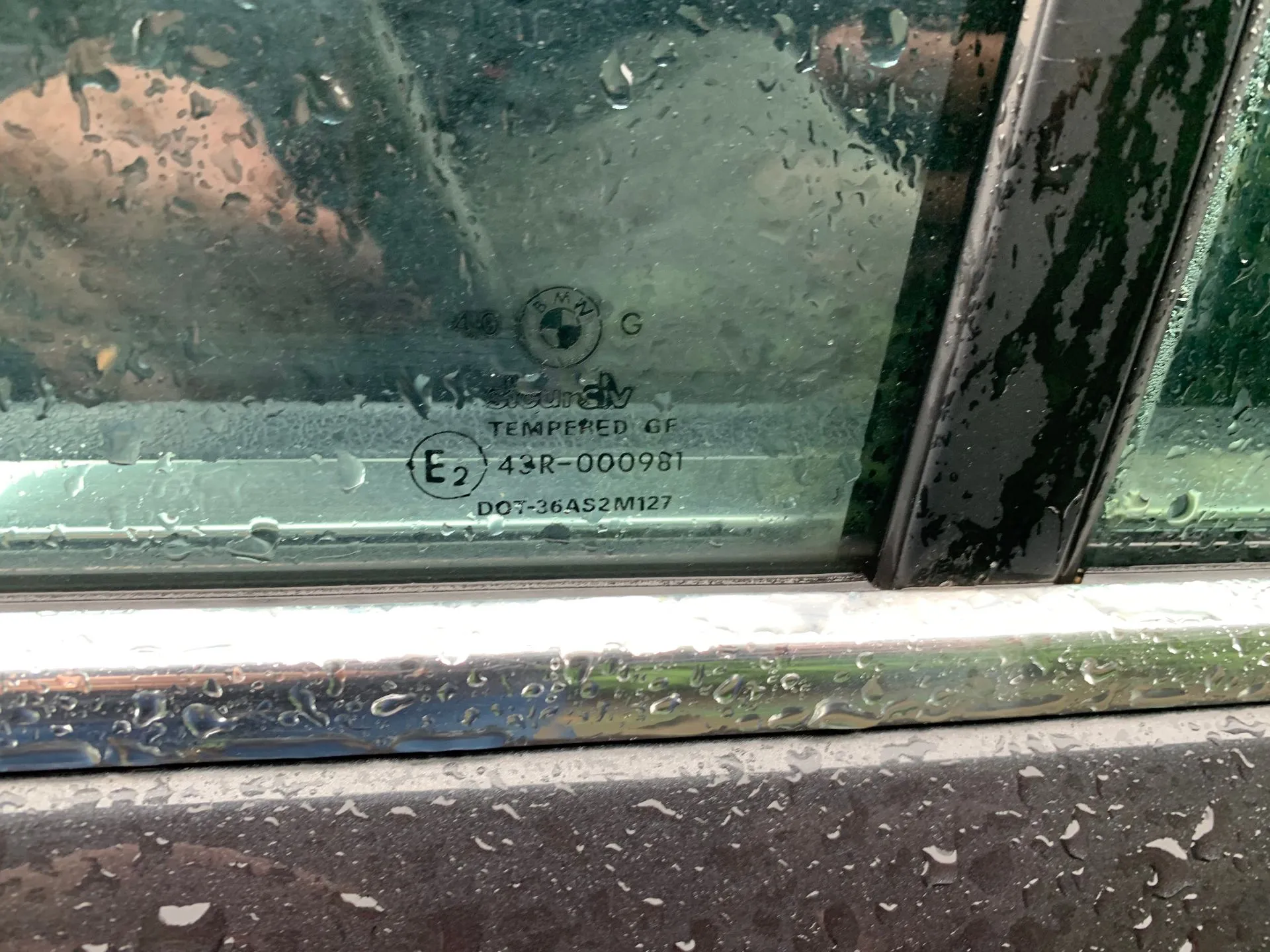 Vitre triangulaire arrière Droite BMW 5 (E34) Imagem-2