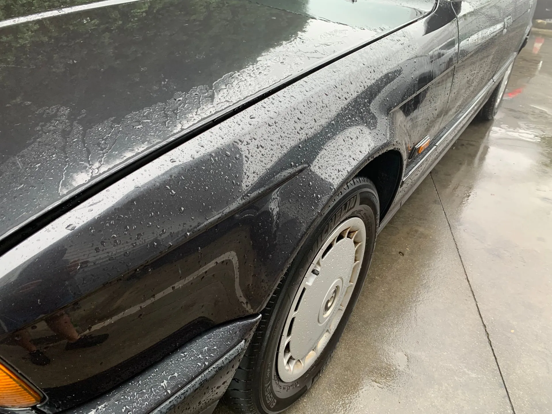 Aile gauche BMW 5 (E34) Imagem-1