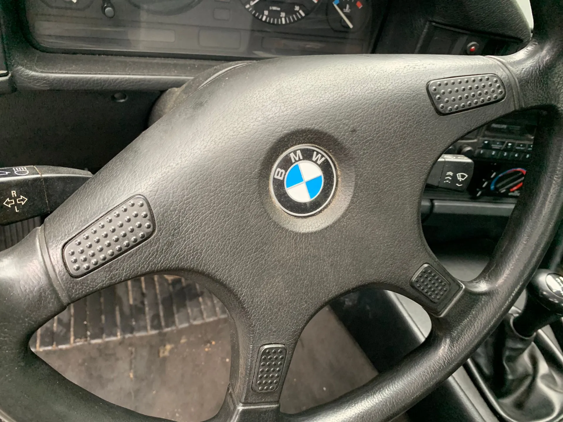Volant de direction BMW 5 (E34) Imagem-7