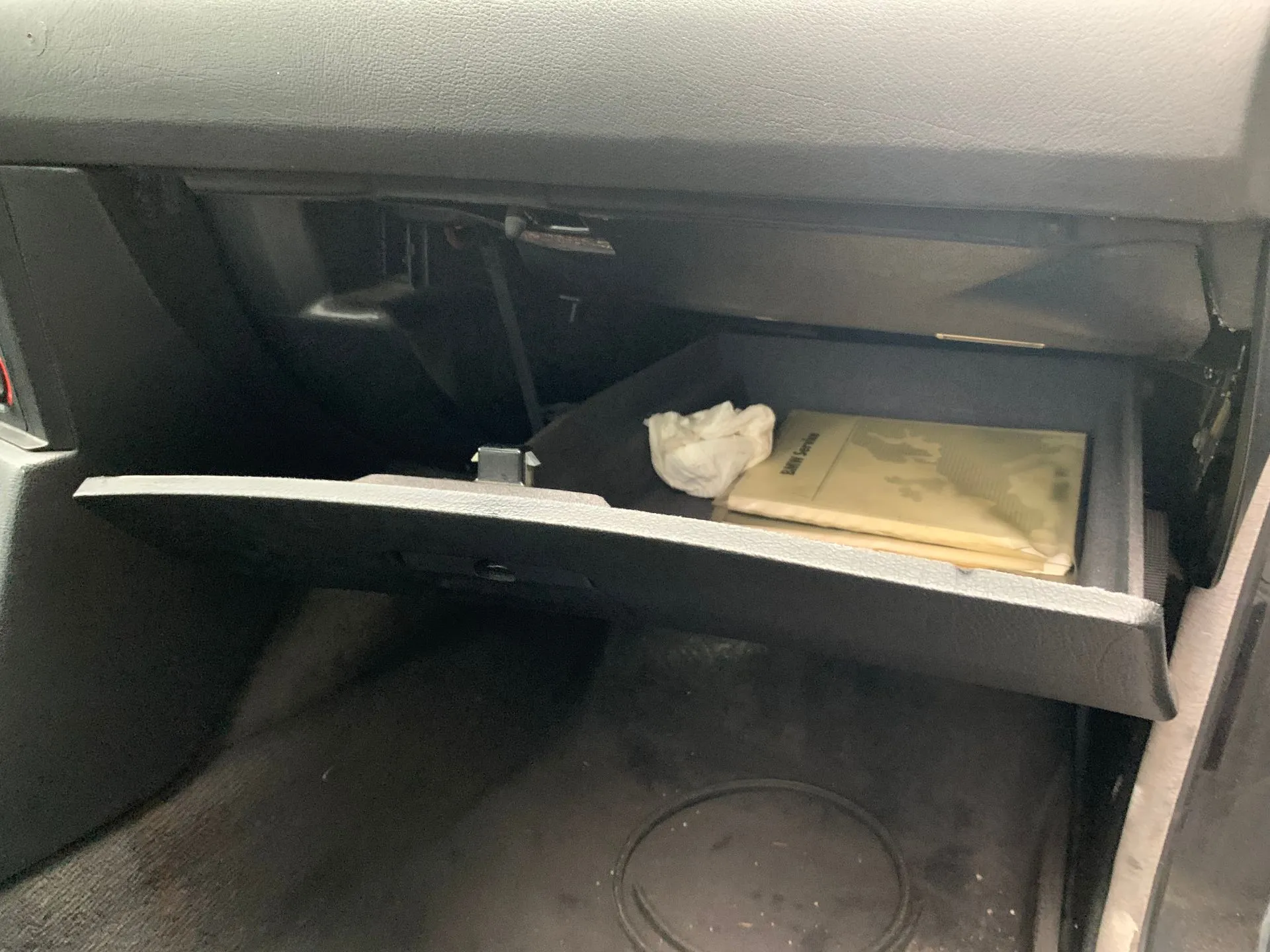 Boîte à gants BMW 5 (E34) Imagem-1