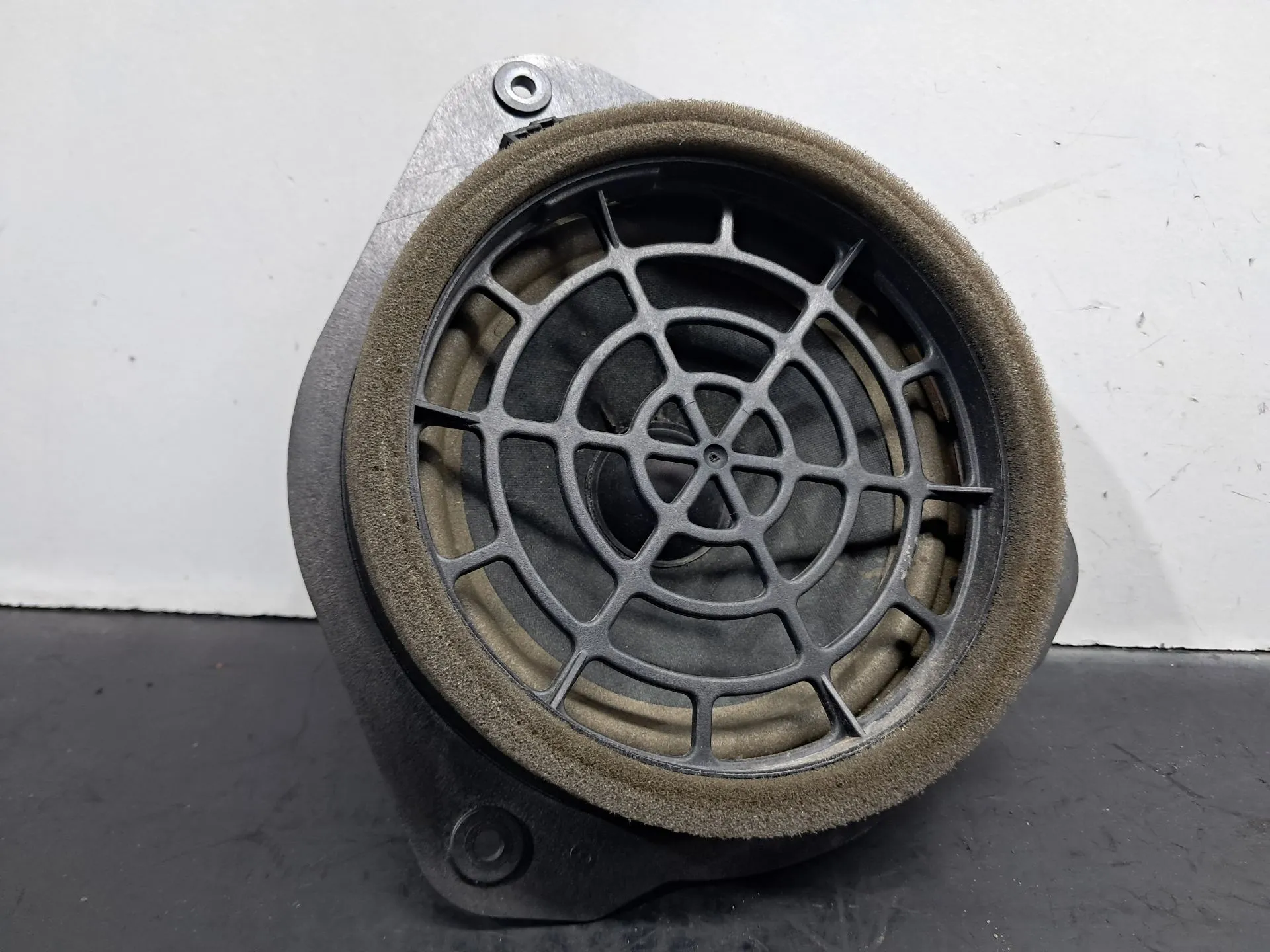 Columna de sonido AUDI A1 Sportback (8XA, 8XF)
