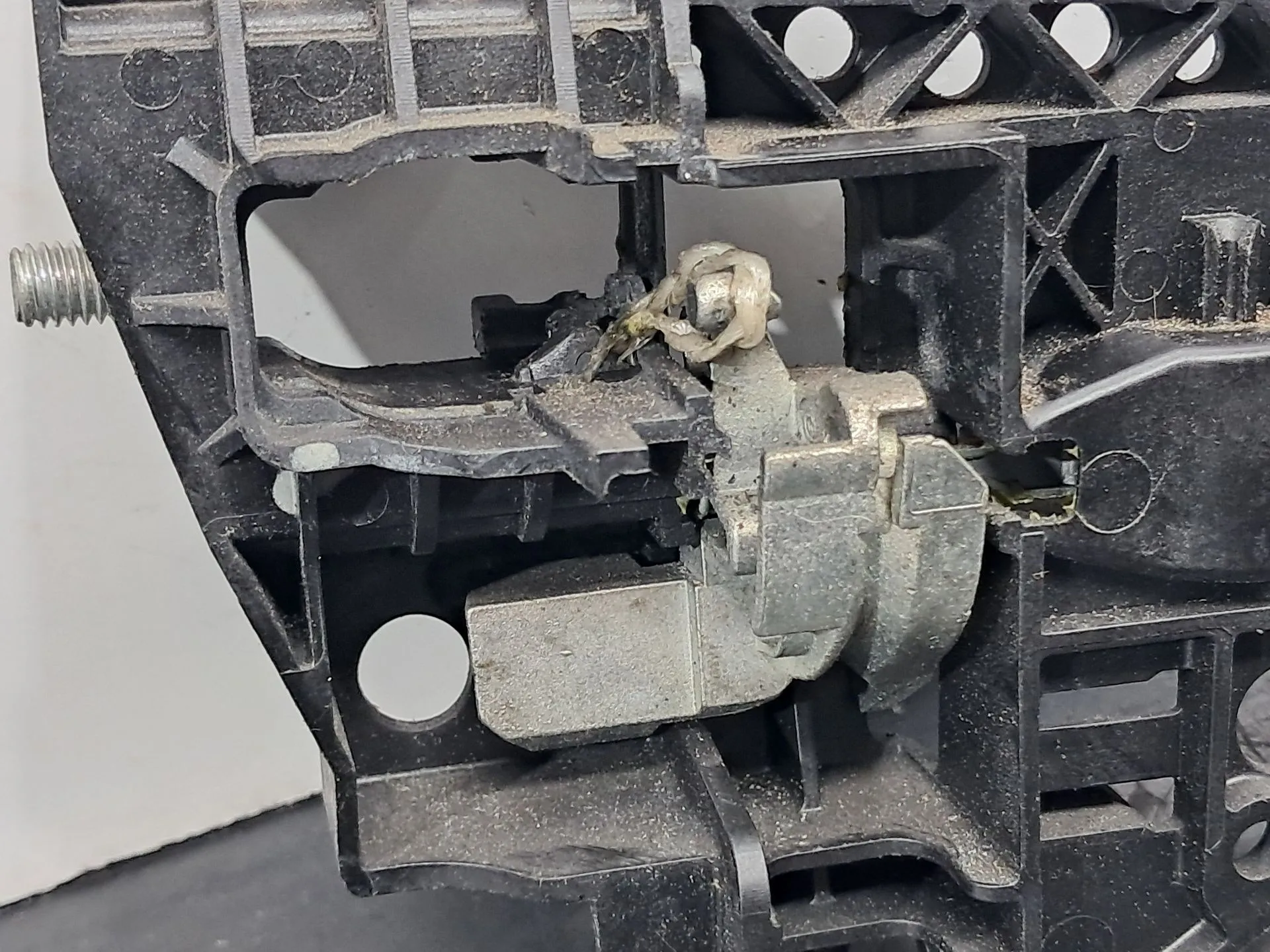 Soporte Manija puerta Trasera Izquierda AUDI A1 Sportback (8XA, 8XF) Imagem-3