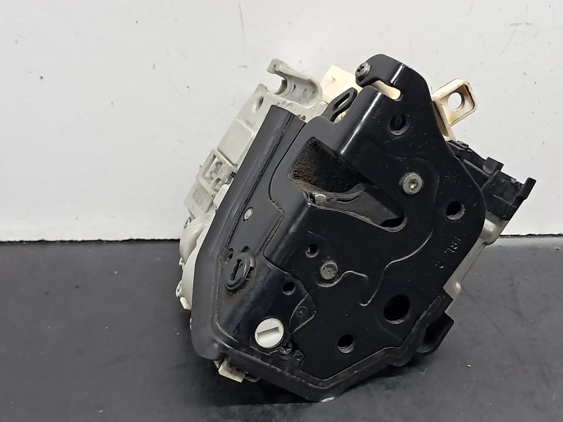 Serrure Arrière Gauche AUDI A1 Sportback (8XA, 8XF) Imagem-2