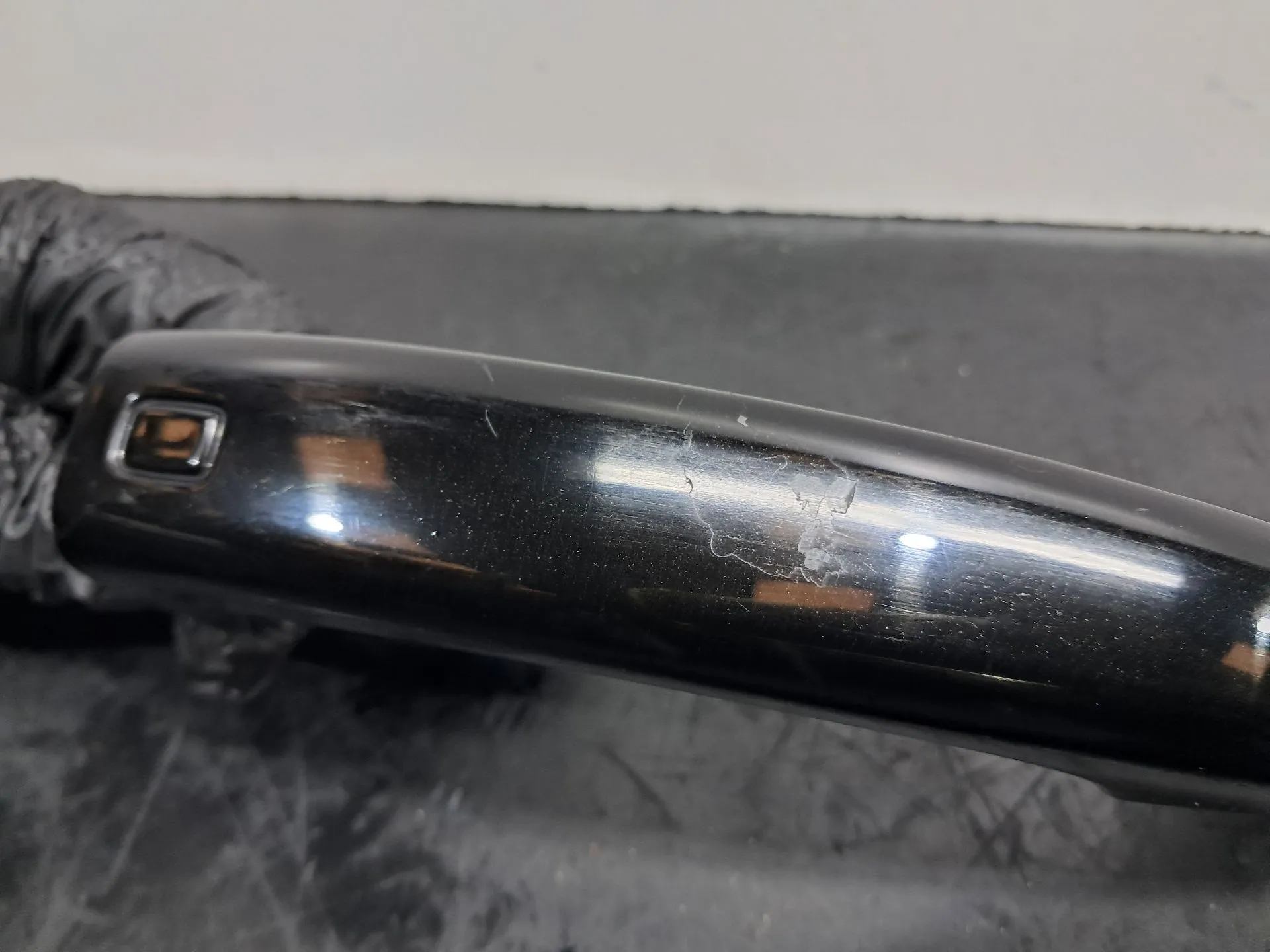 Poignée de porte arrière gauche AUDI A1 Sportback (8XA, 8XF) Imagem-2