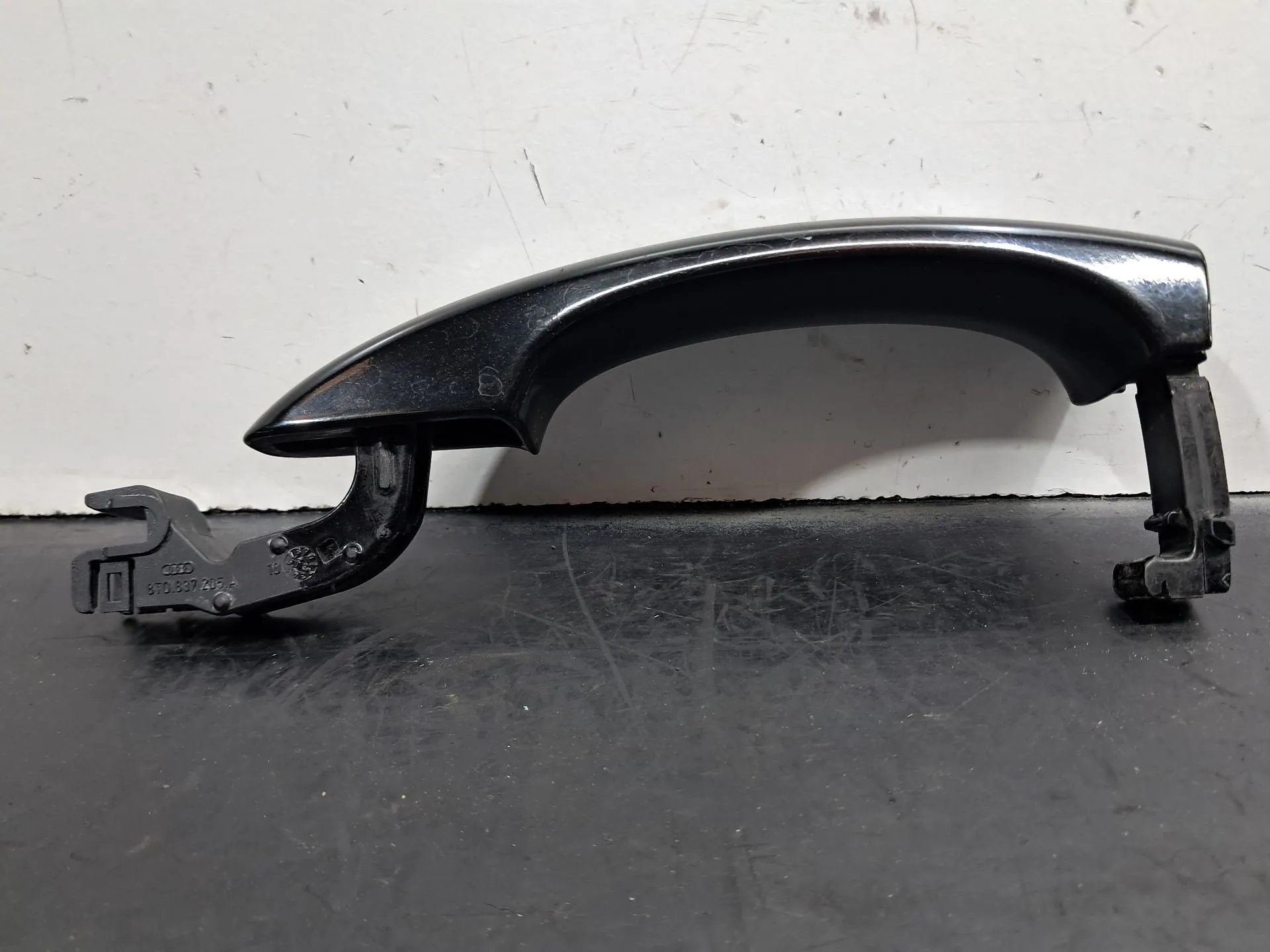 Poignée de porte arrière gauche AUDI A1 Sportback (8XA, 8XF) Imagem-4