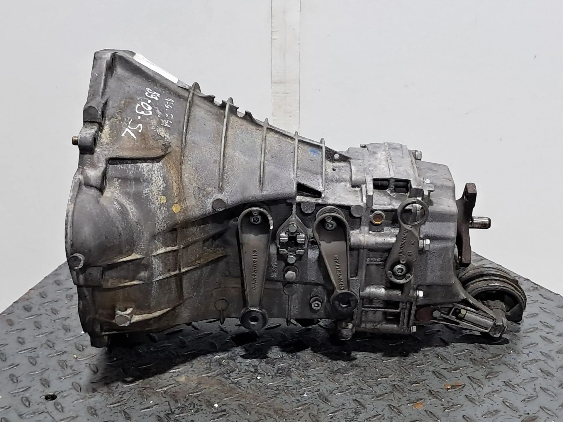 Caixa de velocidades manual MERCEDES-BENZ Classe C (W202) Imagem-1