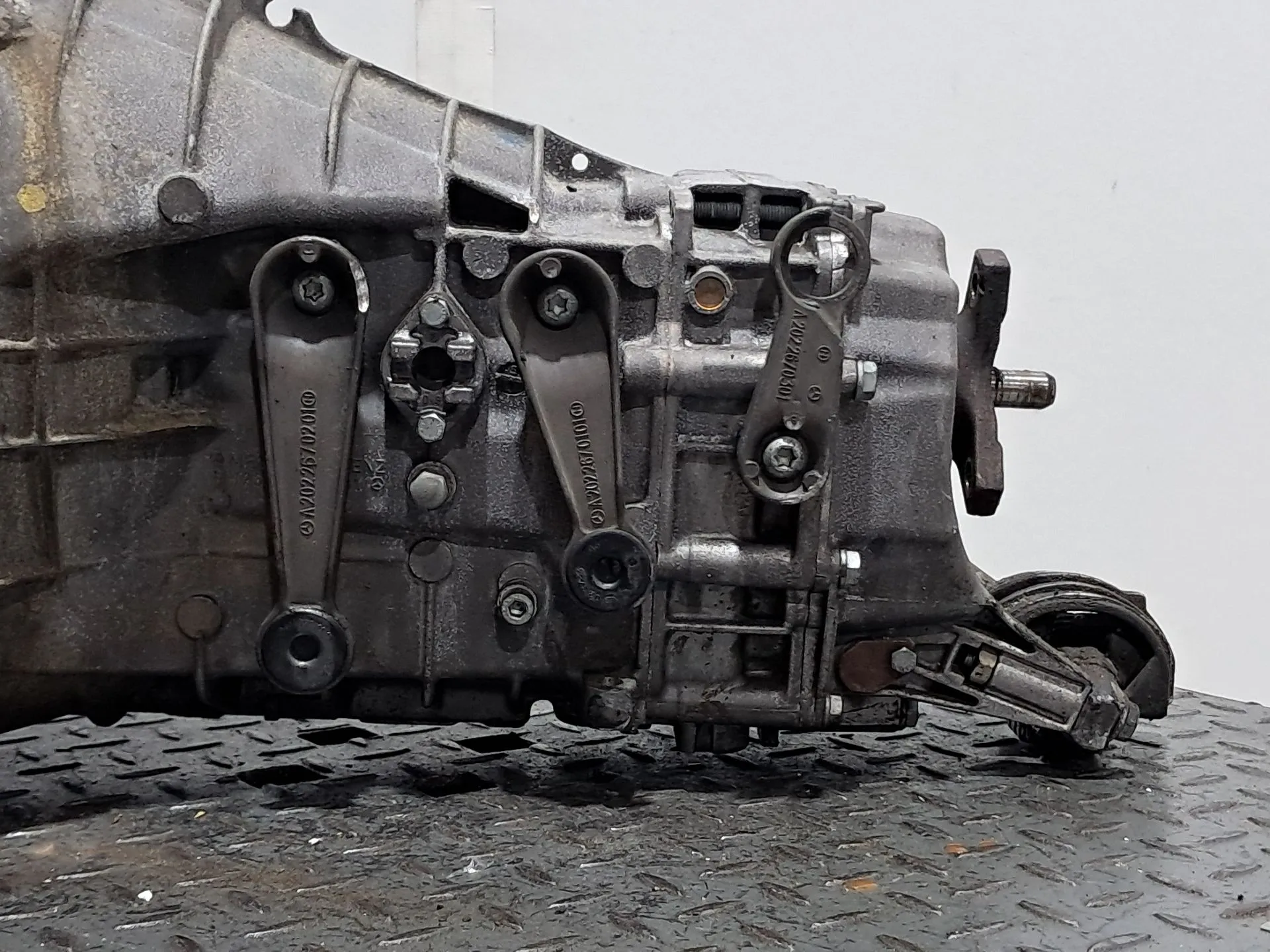 Caixa de velocidades manual MERCEDES-BENZ Classe C (W202) Imagem-2