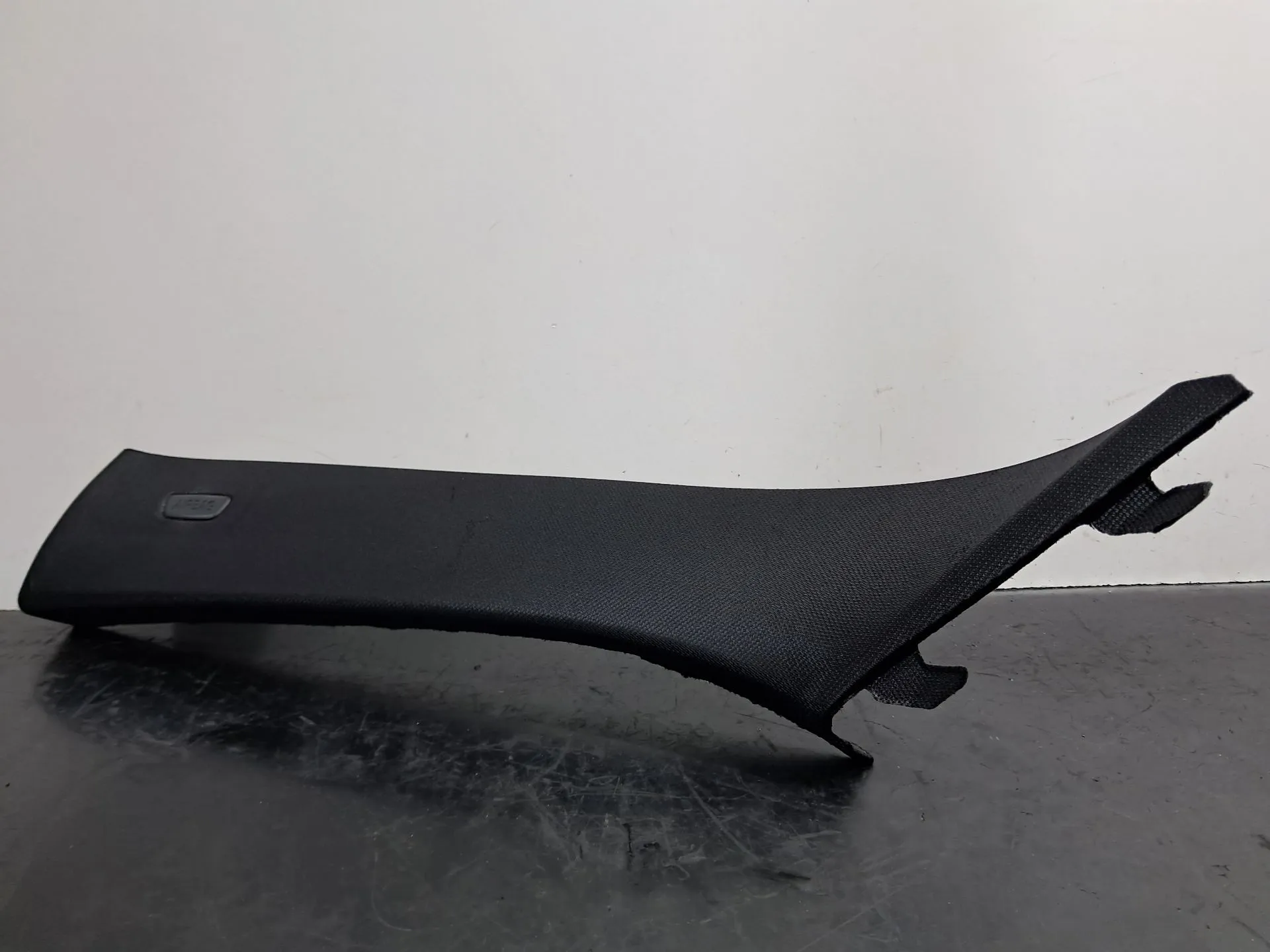 Garnitures montant A gauche BMW X4 (G02, F98)