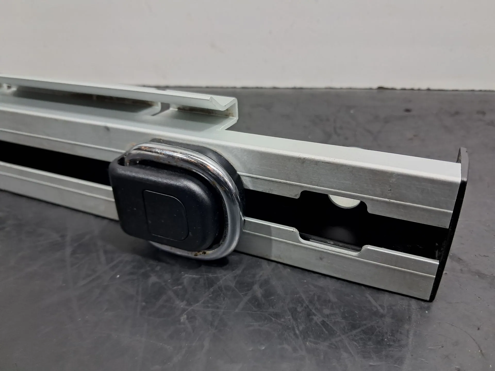 Rolete / Corrediça BMW X4 (G02, F98) Imagem-1