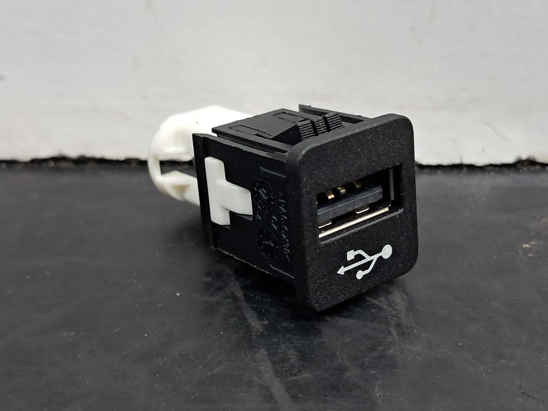 Module USB / AUX / iPod BMW X4 (G02, F98)