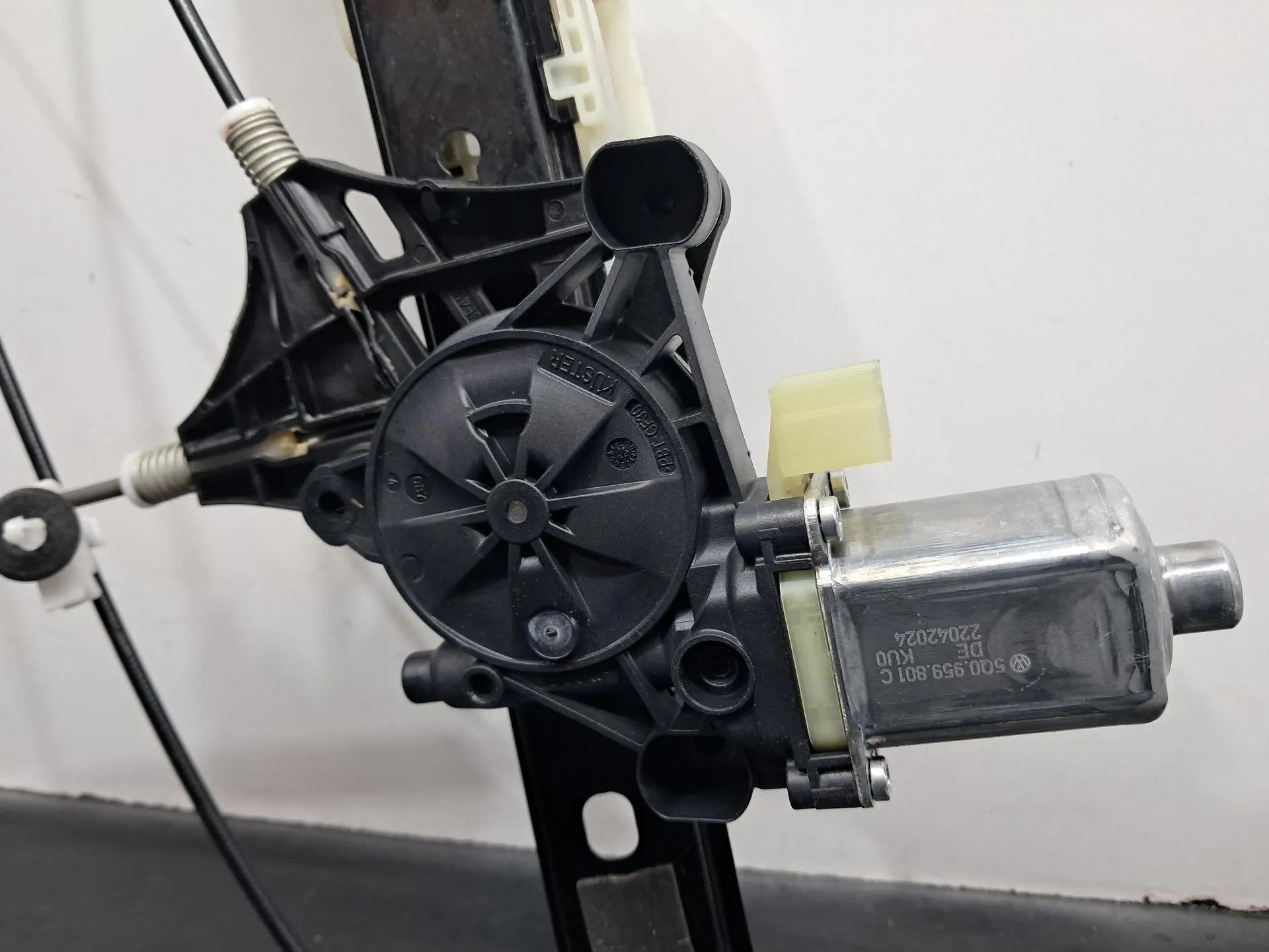 Lève-vitre avant Droite AUDI Q3 Sportback (F3N) Imagem-2