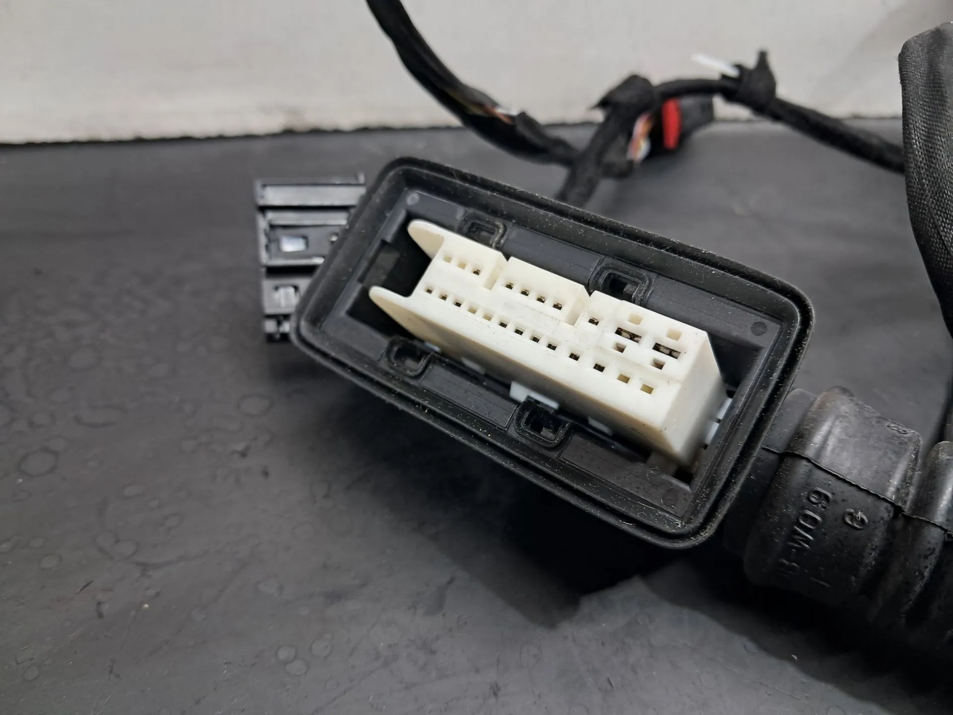 Instalación eléctrica interior / cableado interior AUDI Q3 Sportback (F3N) Imagem-1