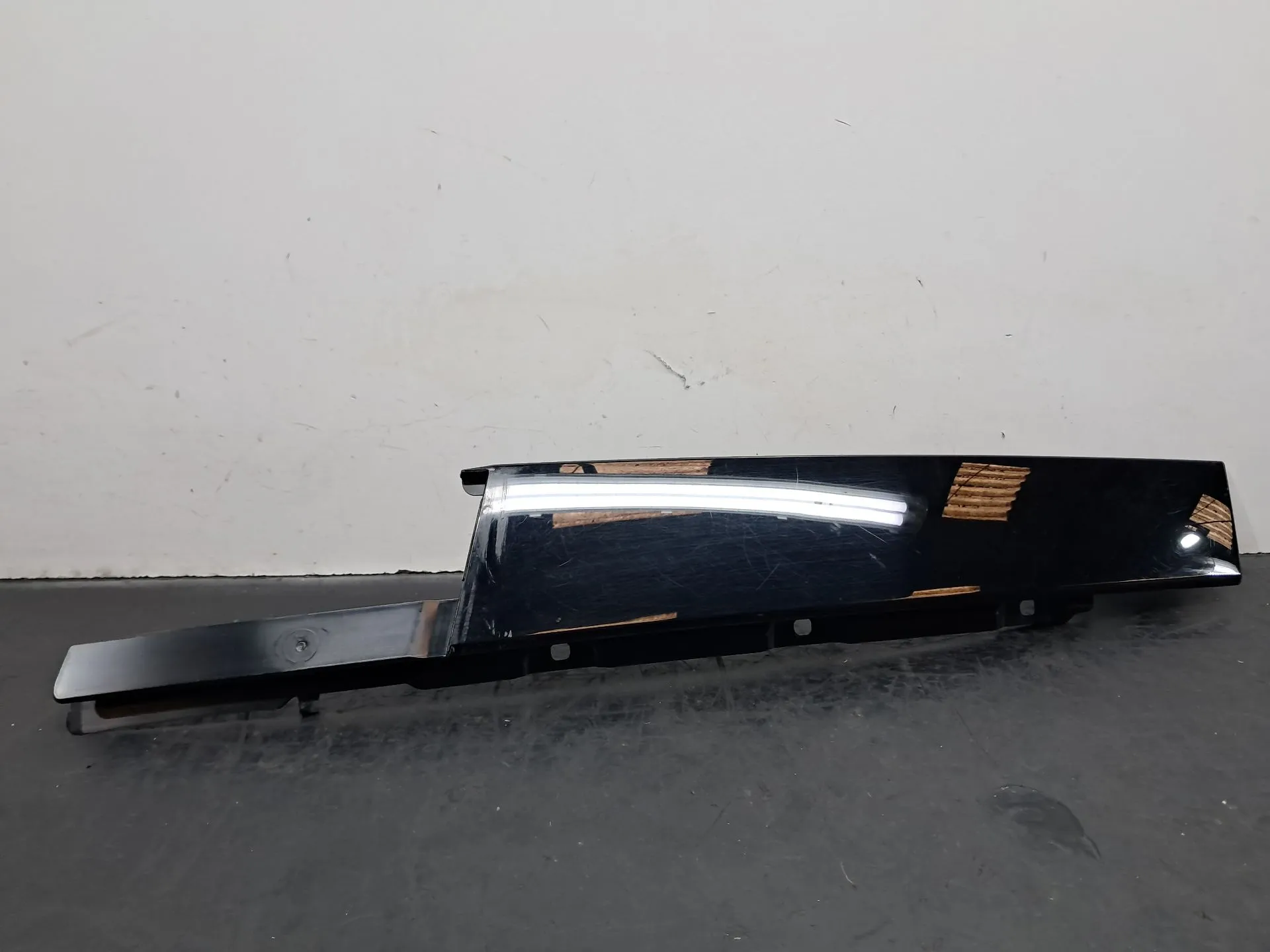 Moldura puerta delantera derecha AUDI Q3 Sportback (F3N)