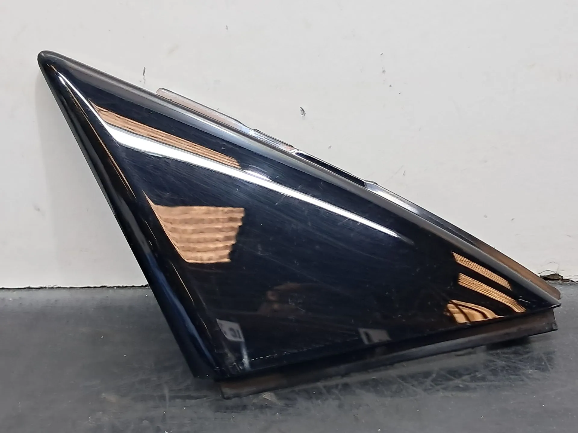 Moulure de porte avant Droite AUDI Q3 Sportback (F3N) Imagem-1