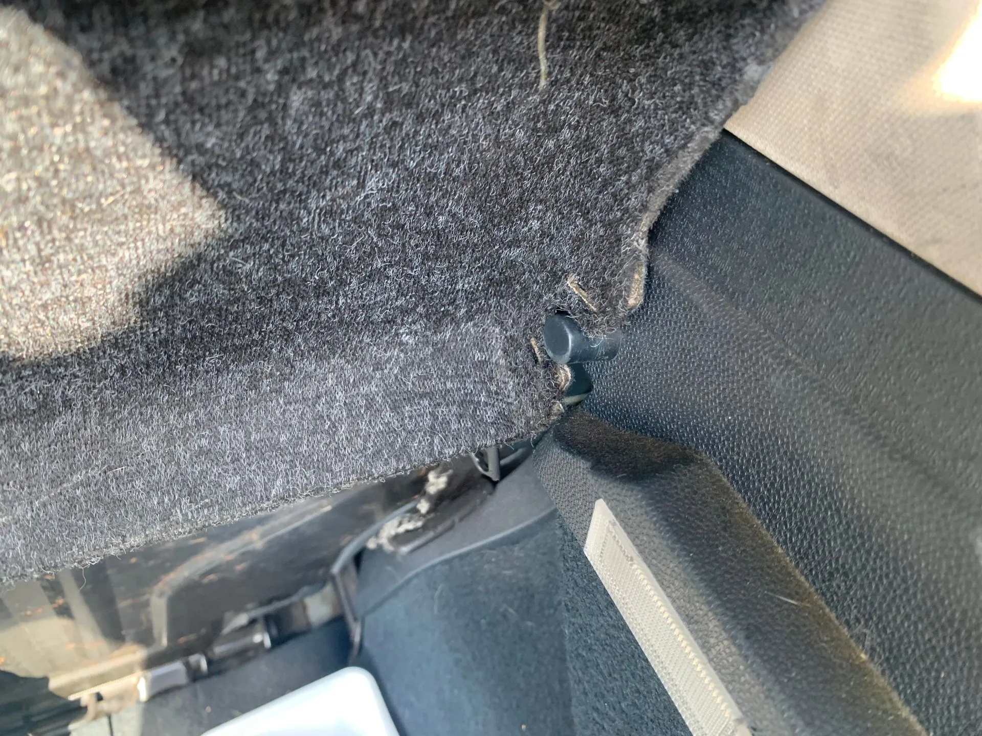 Chapeleira / tampo da mala FORD Ka (RU8) Imagem-1