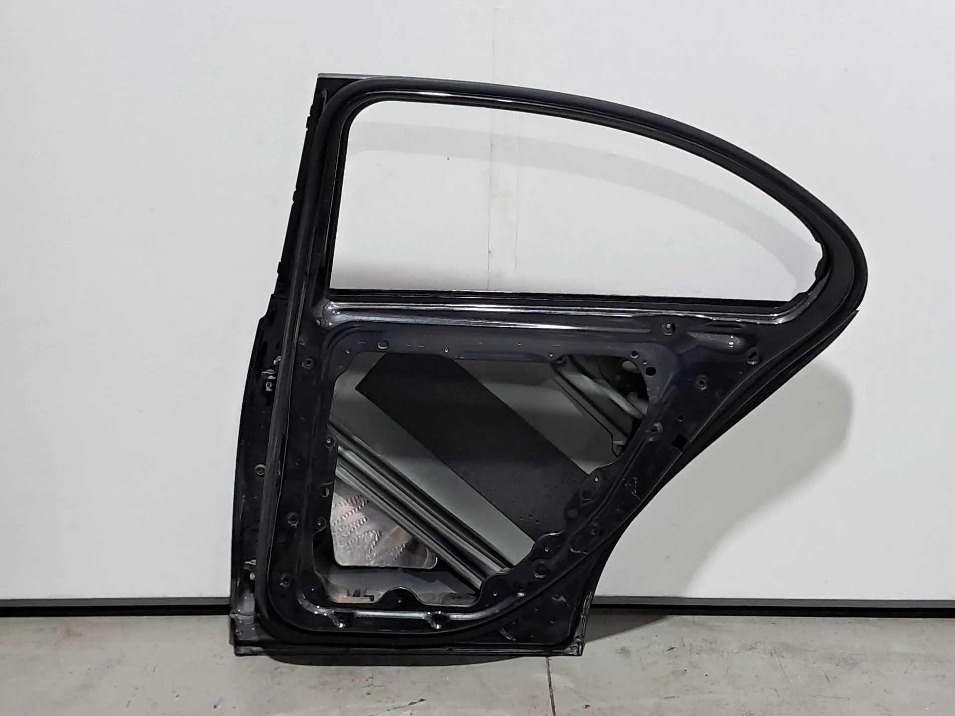 Porta trás direita MERCEDES-BENZ Classe C (W206) Imagem-4