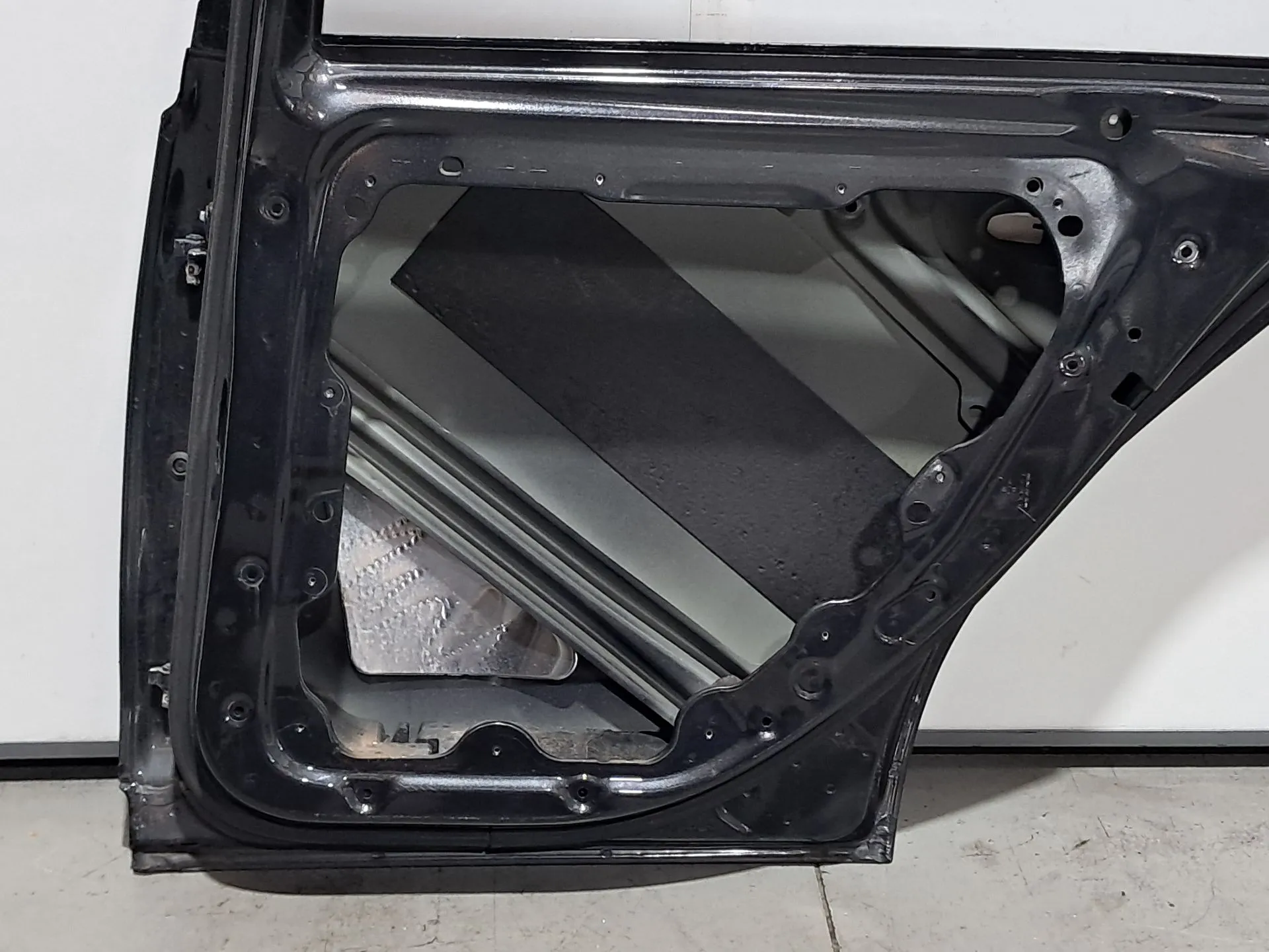 Porta trás direita MERCEDES-BENZ Classe C (W206) Imagem-5