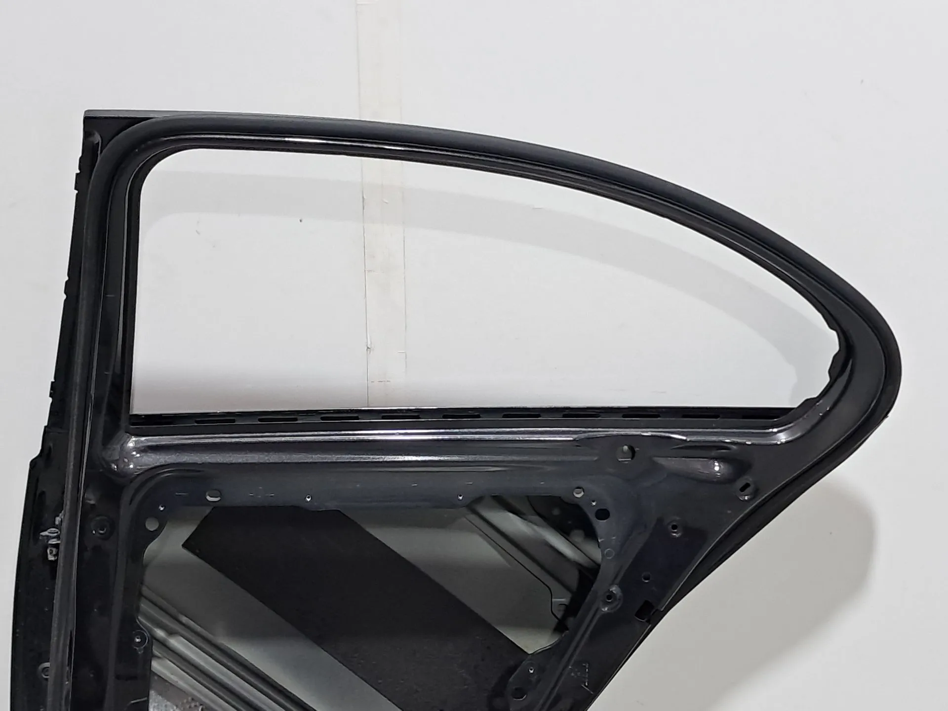 Porta trás direita MERCEDES-BENZ Classe C (W206) Imagem-6