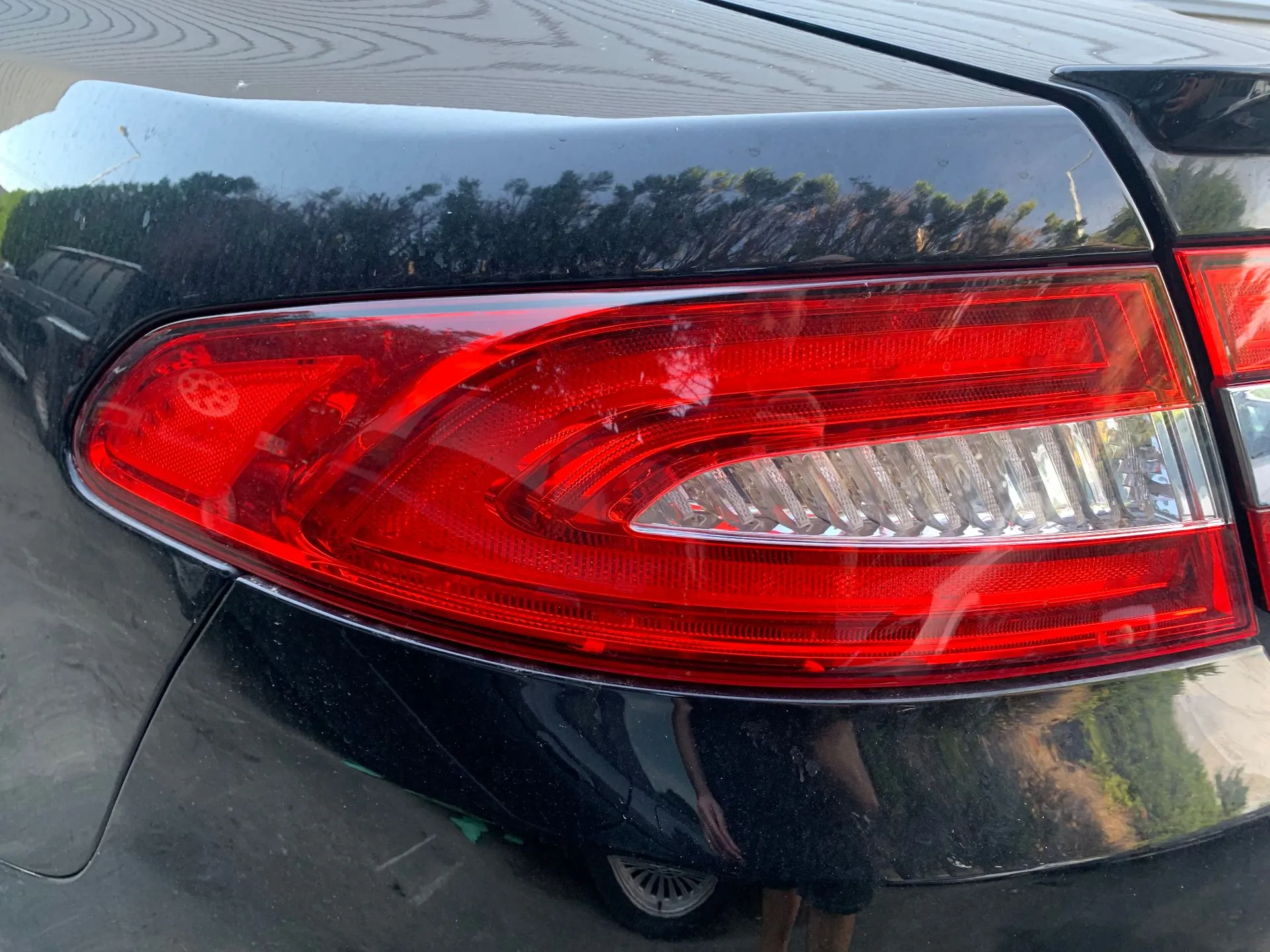 Left Tail light JAGUAR XF (X250) Imagem-1