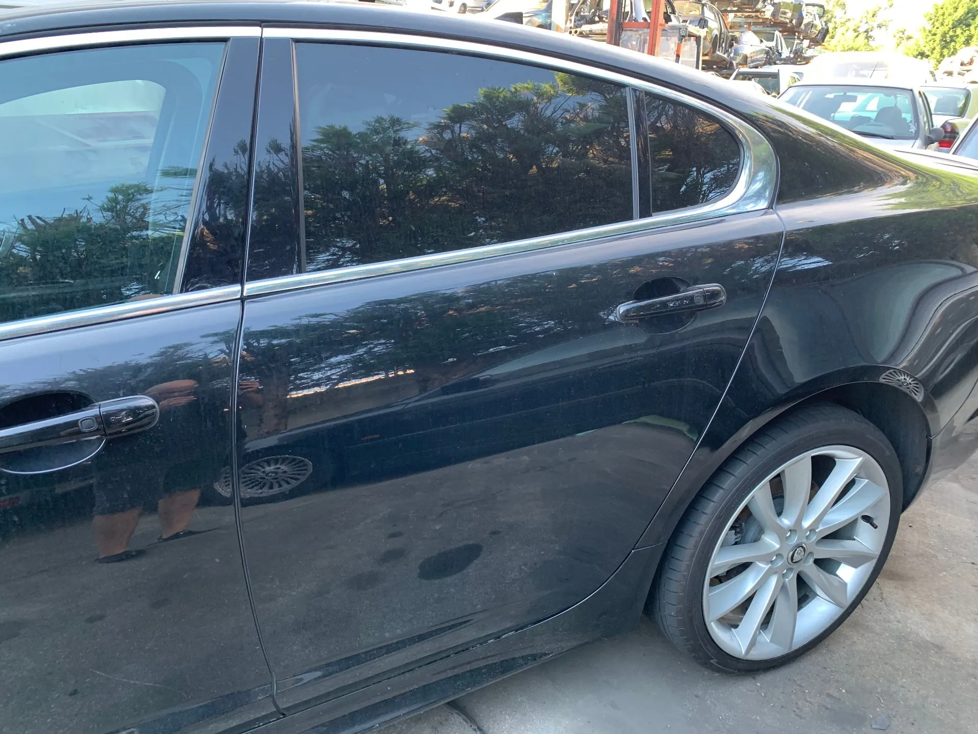 Left rear door JAGUAR XF (X250)