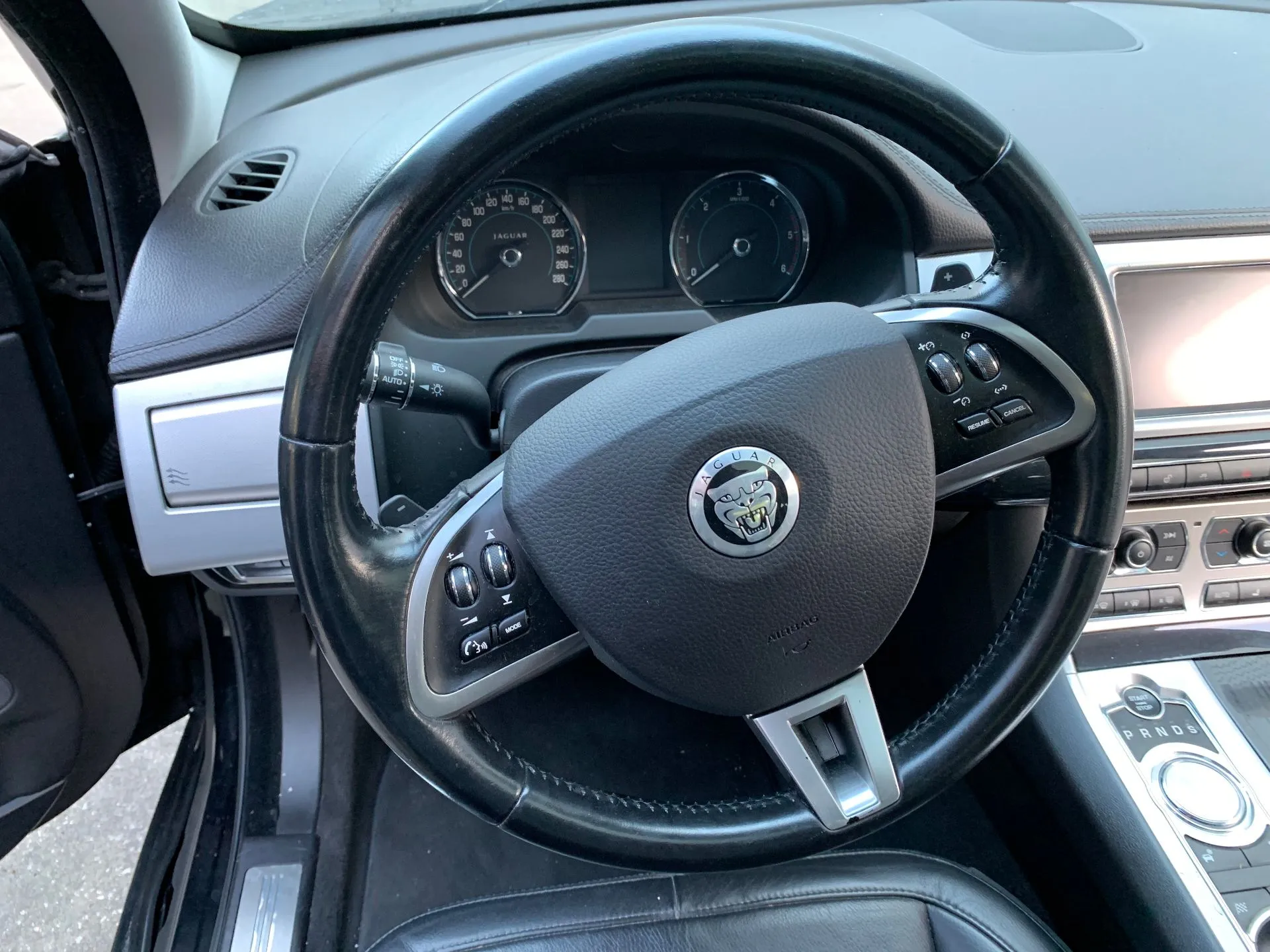 Steering wheel JAGUAR XF (X250)