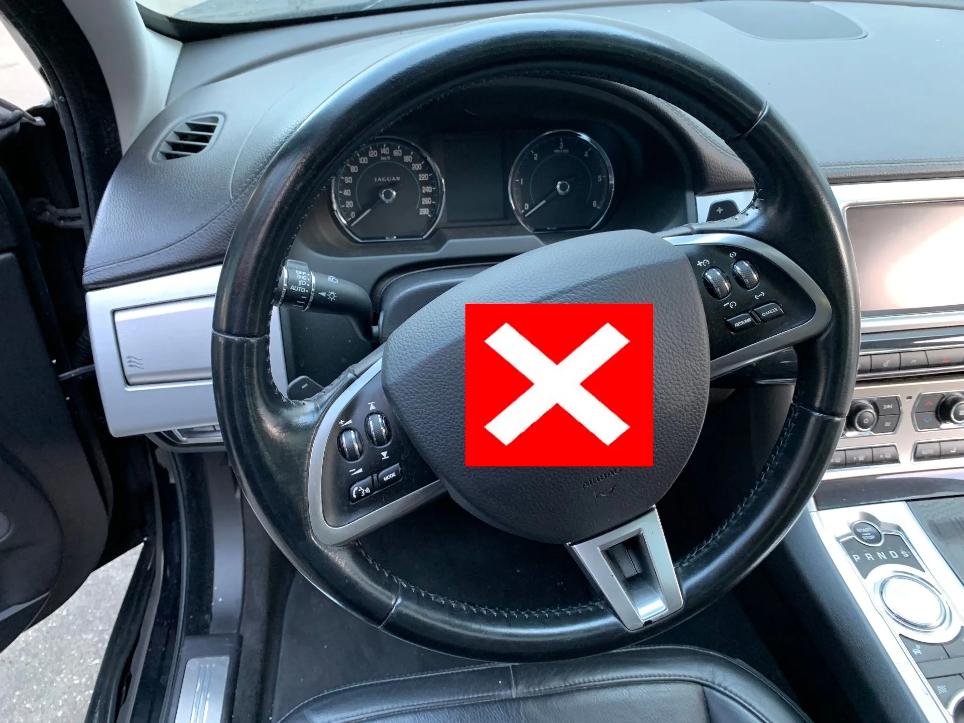 Steering wheel JAGUAR XF (X250) Imagem-1