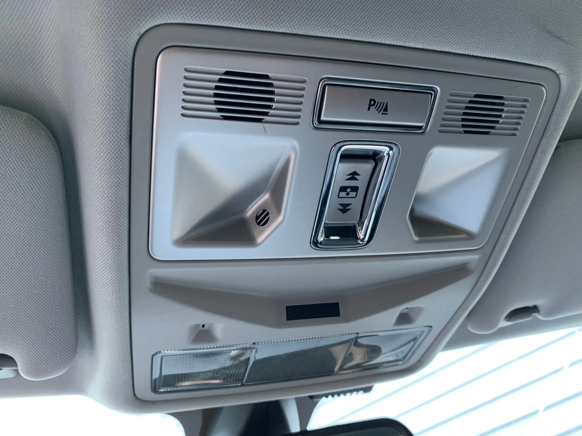 Front seat light JAGUAR XF (X250)