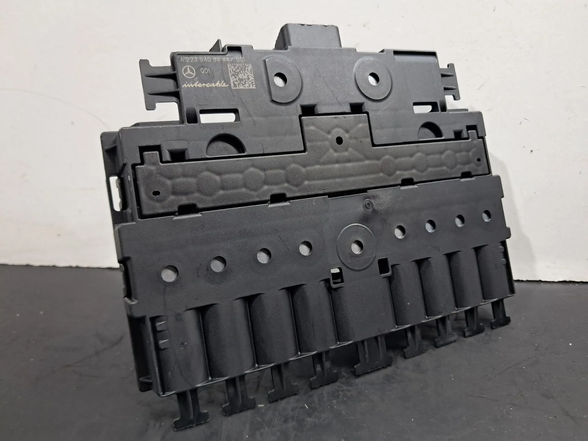 Caixa fusíveis da bateria MERCEDES-BENZ Classe C (W206) Imagem-2