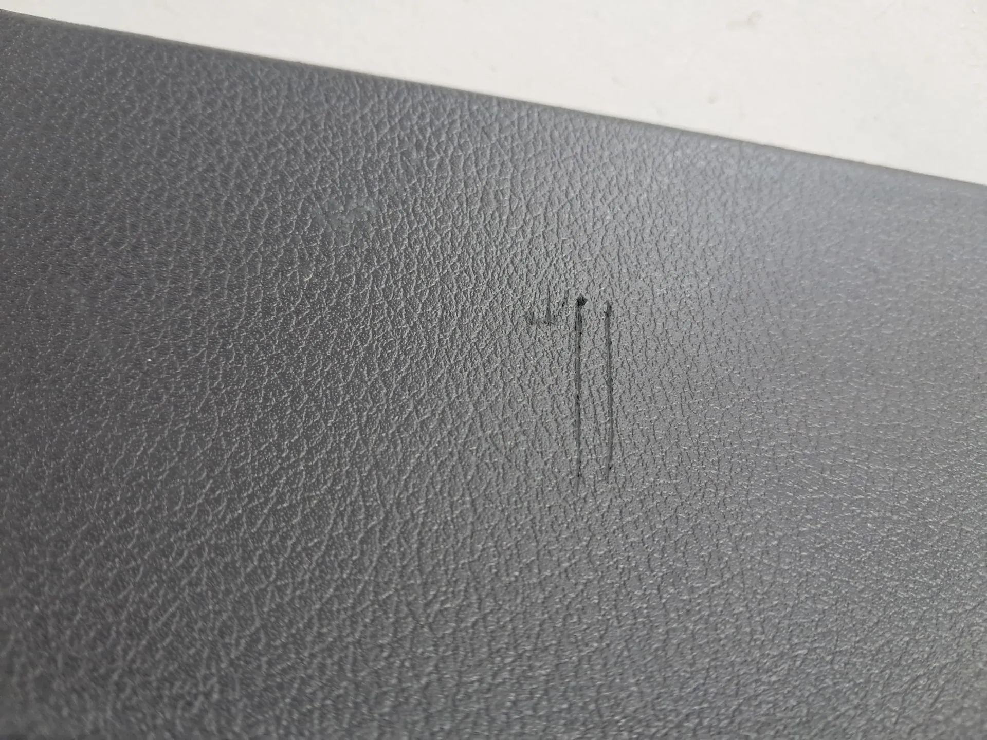 Tampa / cobertura genérica MERCEDES-BENZ Classe C (W206) Imagem-2