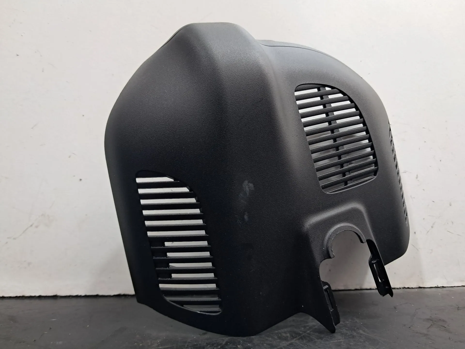 Tampa / cobertura genérica MERCEDES-BENZ Classe C (W206) Imagem-1