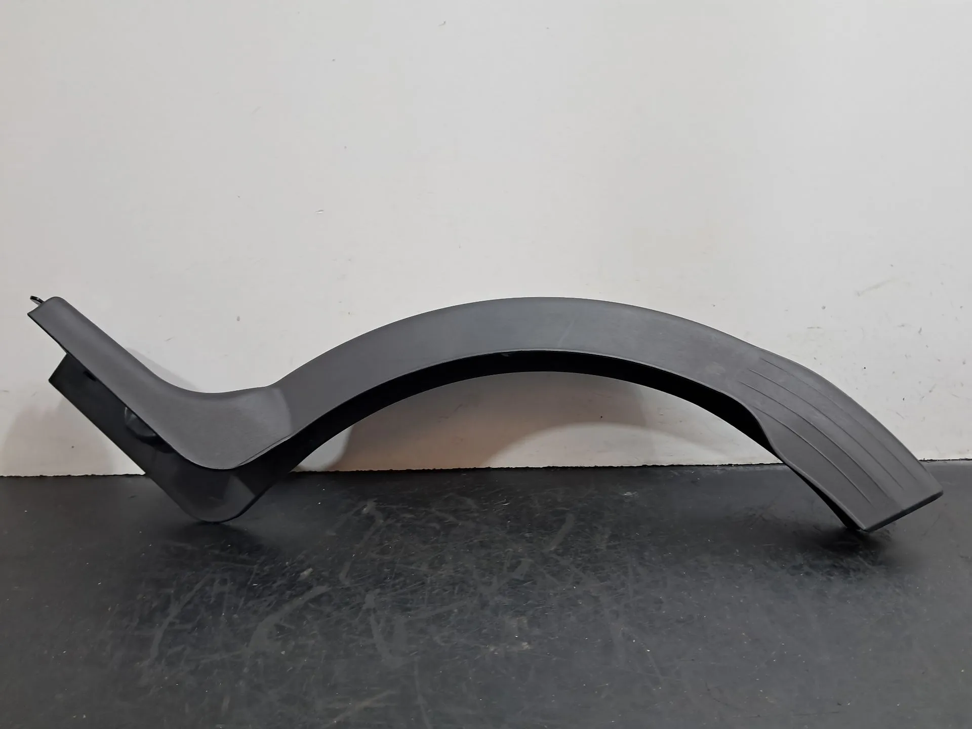 Tampa / cobertura genérica MERCEDES-BENZ Classe C (W206) Imagem-4